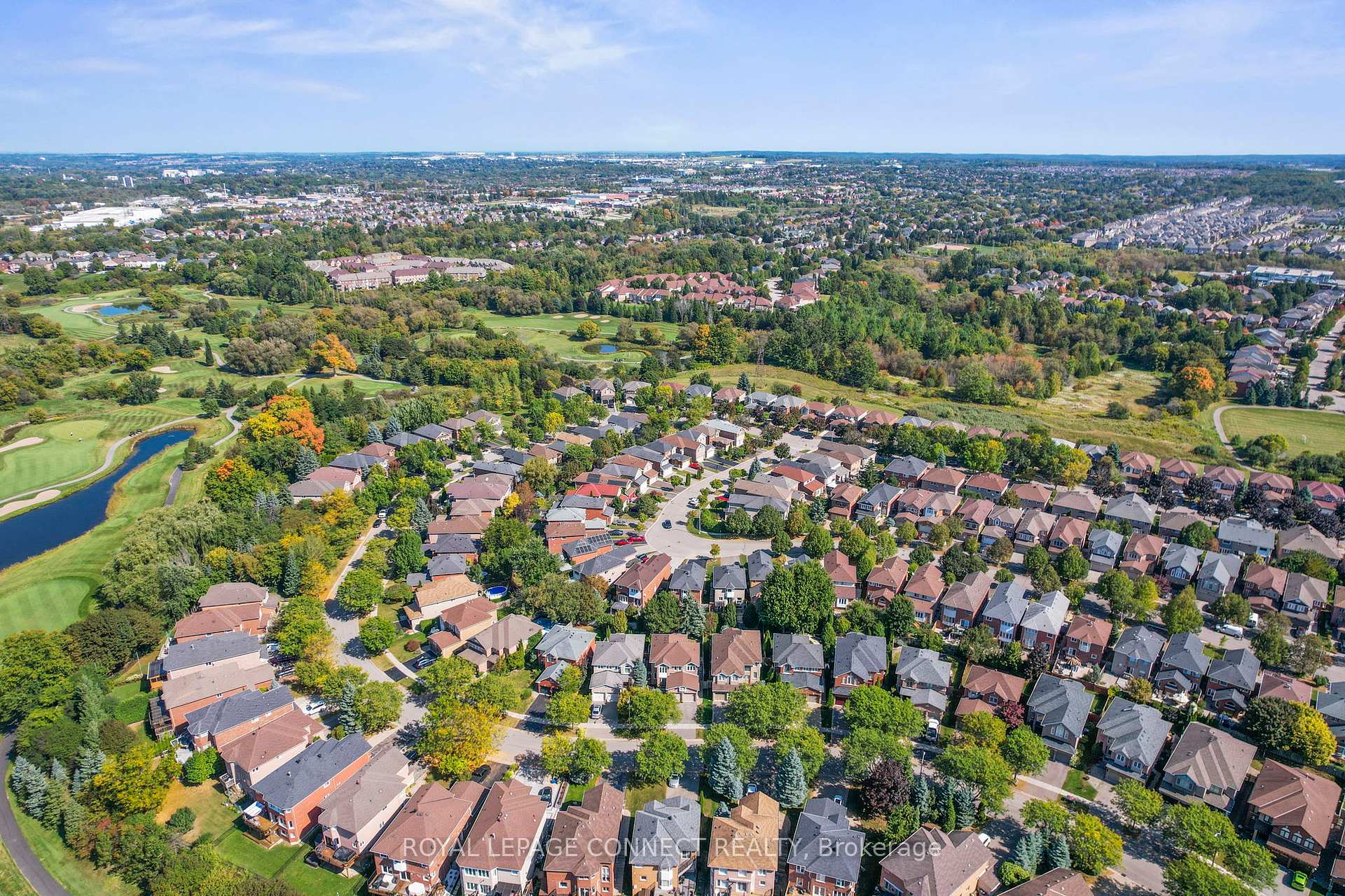 Photo 38 of 95 Pinnacle Trail, Aurora, Bayview Wellington — HOMEH