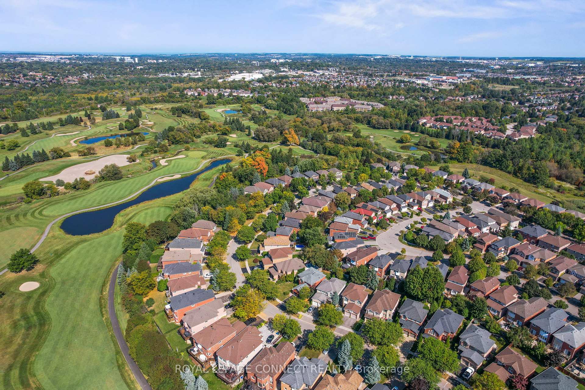 Photo 40 of 95 Pinnacle Trail, Aurora, Bayview Wellington — HOMEH