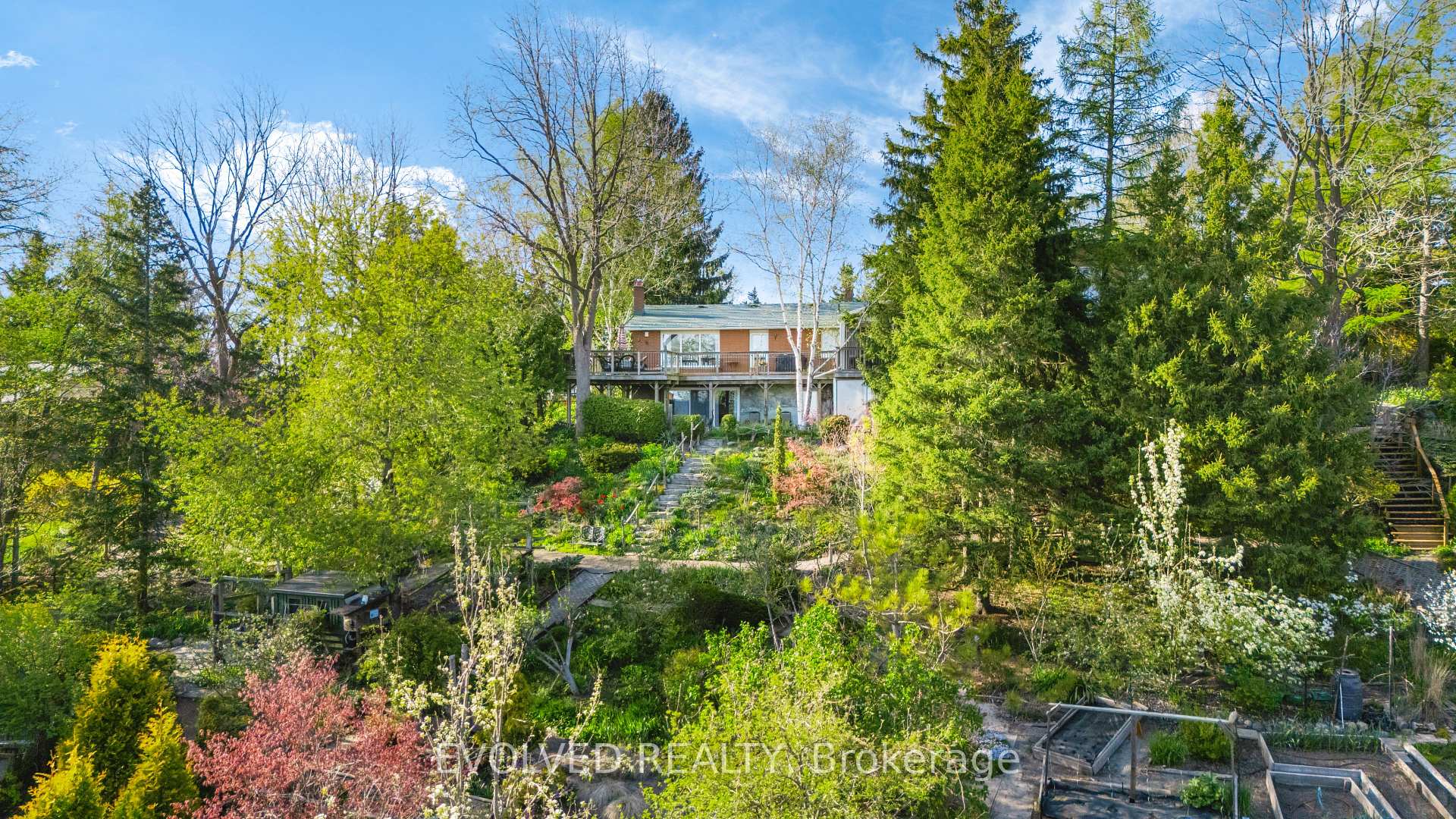Photo 9 of 1336 Safari Road, Hamilton, Rural Flamborough — HOMEH