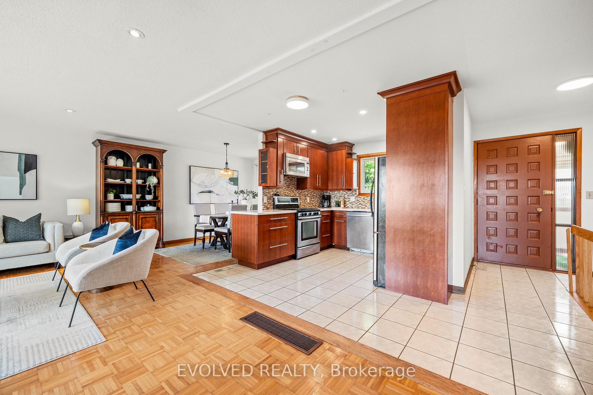 Photo 14 of 1336 Safari Road, Hamilton, Rural Flamborough — HOMEH