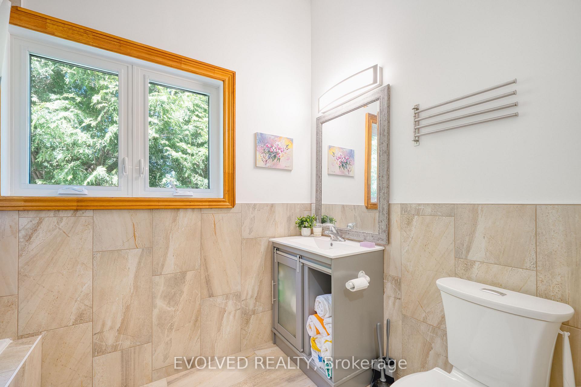 Photo 33 of 1336 Safari Road, Hamilton, Rural Flamborough — HOMEH