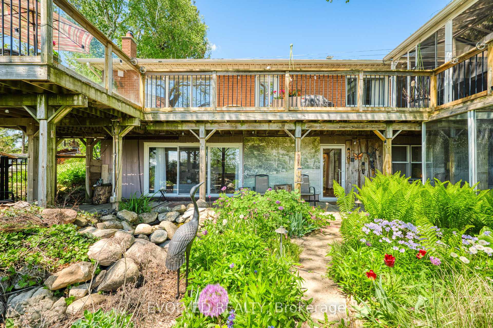 Photo 37 of 1336 Safari Road, Hamilton, Rural Flamborough — HOMEH