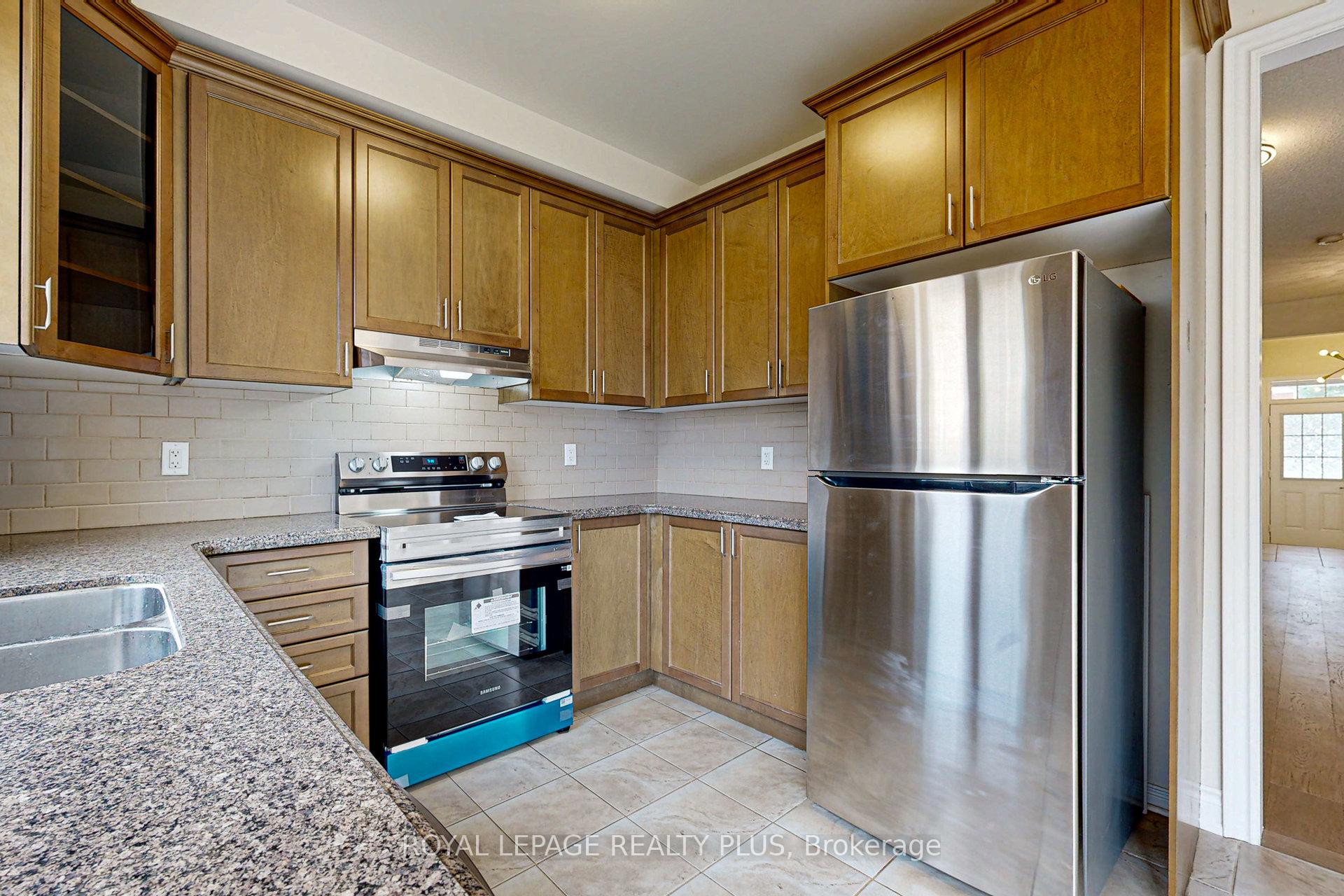 Photo 34 of 37 Teal Crest Circle, Brampton, Credit Valley — HOMEH
