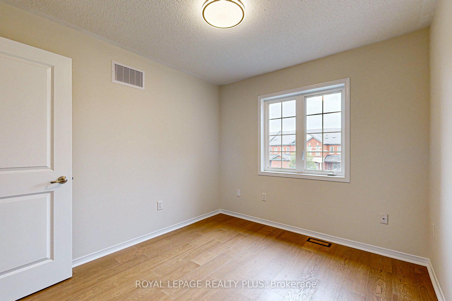 Photo 44 of 37 Teal Crest Circle, Brampton, Credit Valley — HOMEH