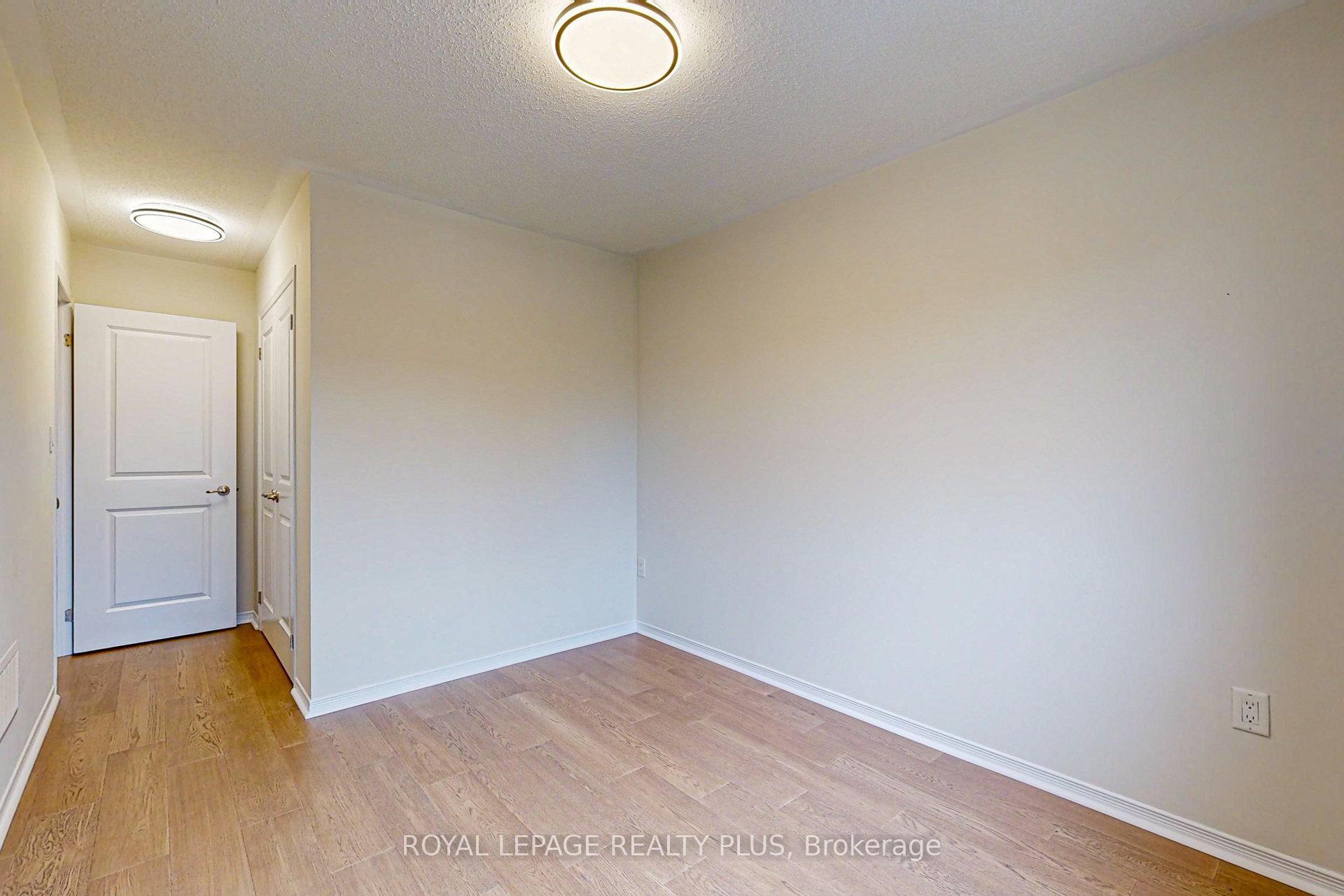 Photo 47 of 37 Teal Crest Circle, Brampton, Credit Valley — HOMEH