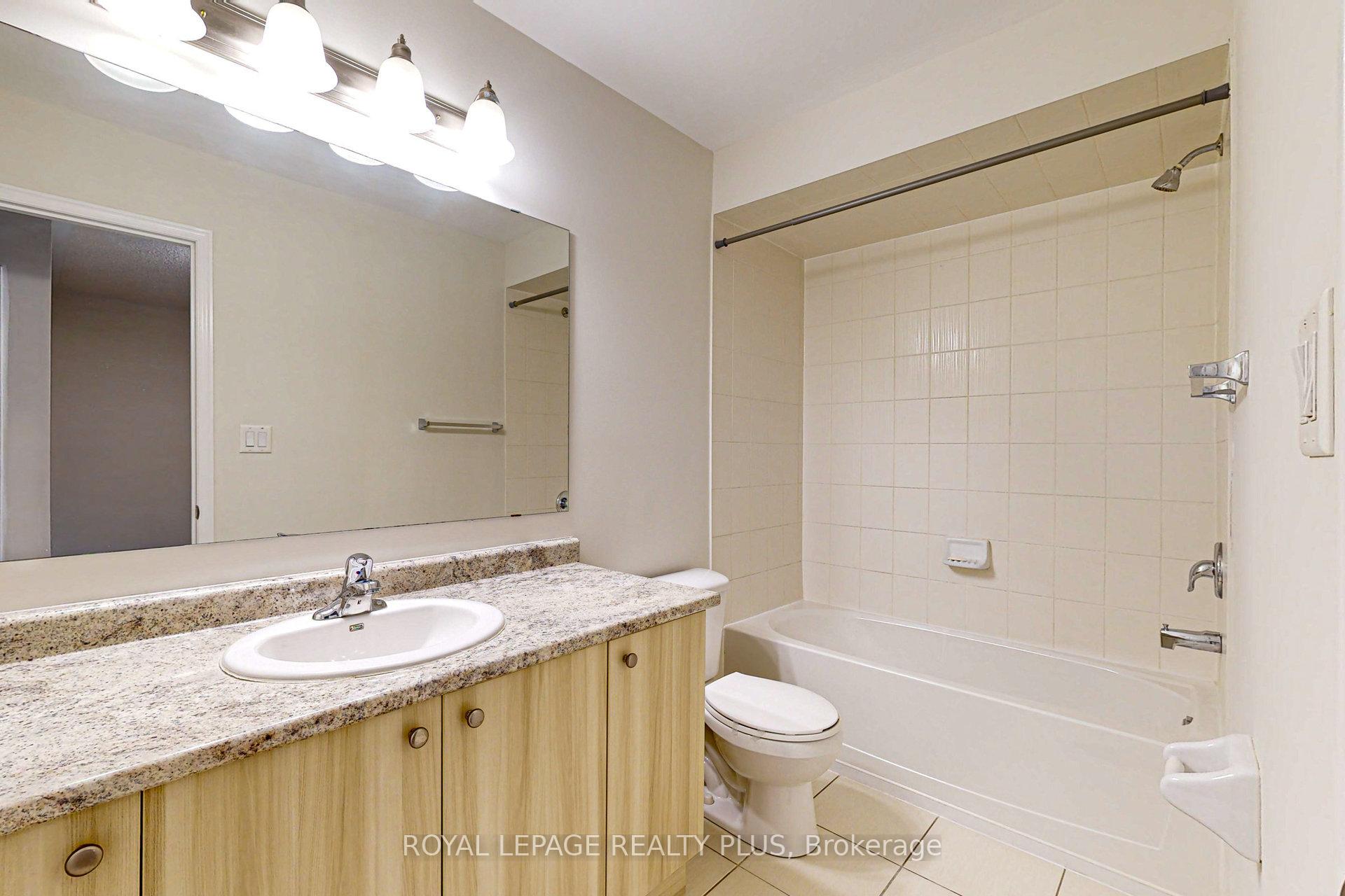 Photo 12 of 37 Teal Crest Circle, Brampton, Credit Valley — HOMEH