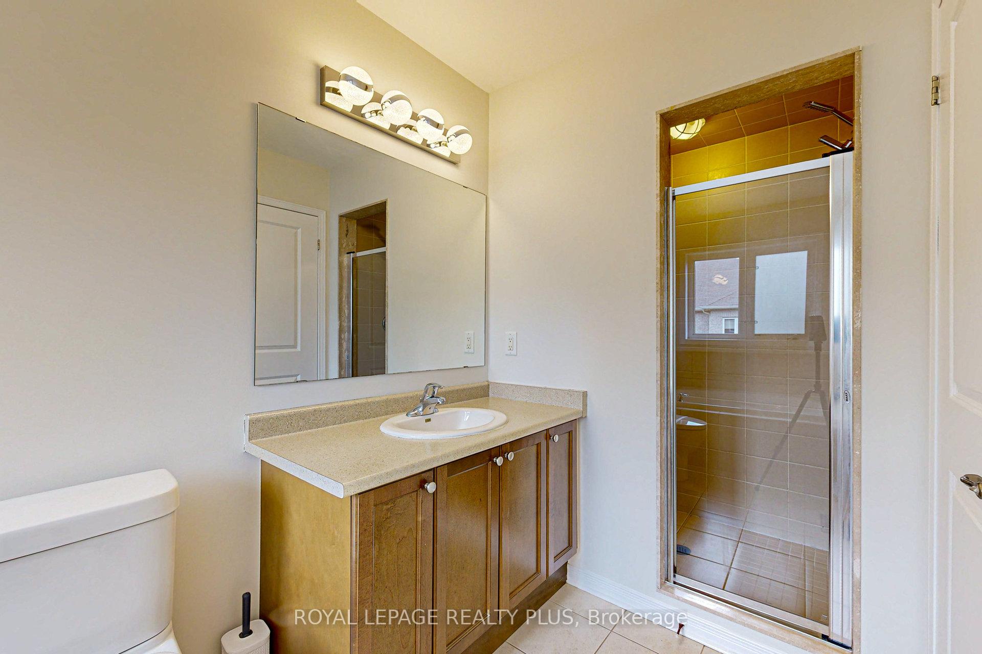 Photo 29 of 37 Teal Crest Circle, Brampton, Credit Valley — HOMEH