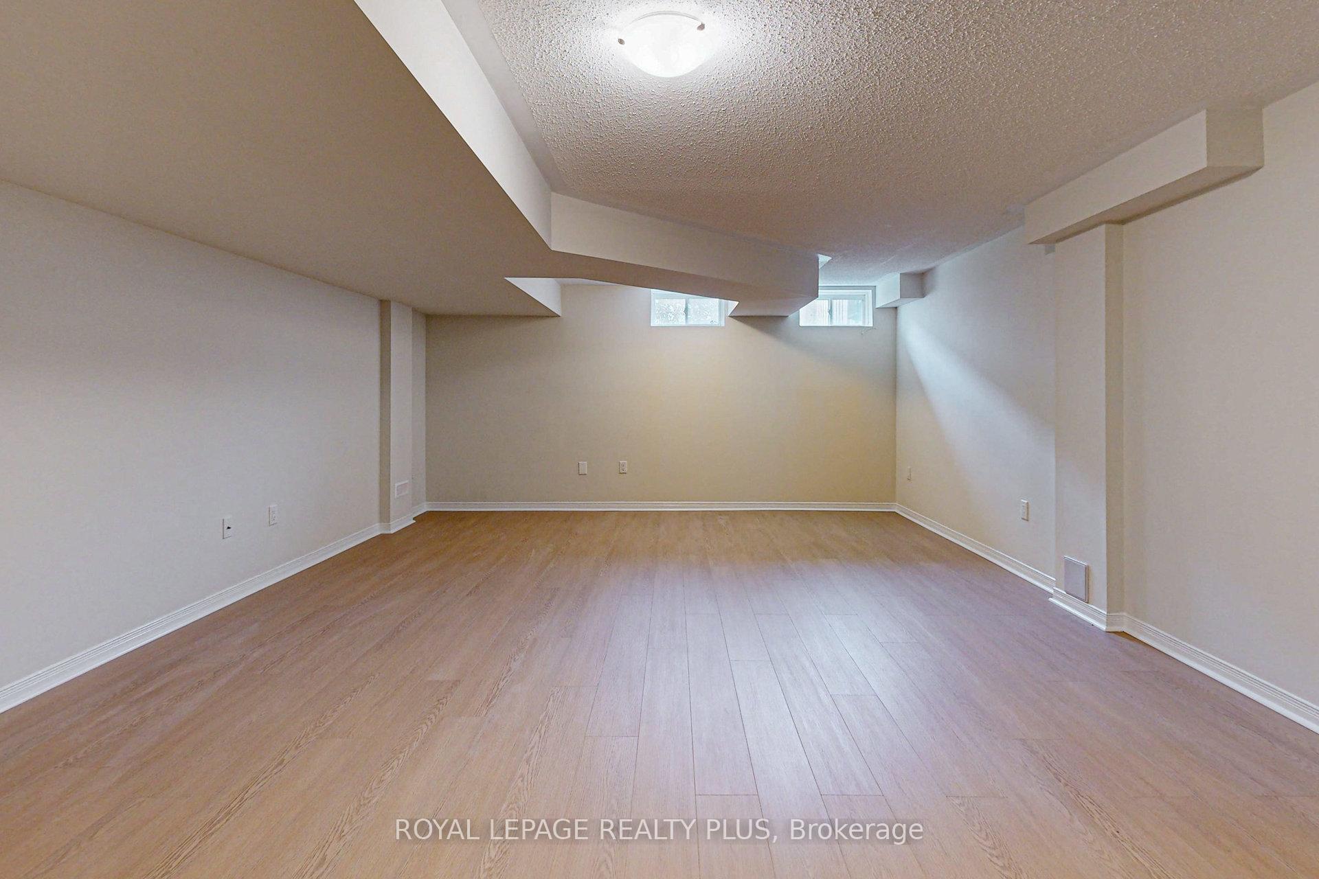 Photo 24 of 37 Teal Crest Circle, Brampton, Credit Valley — HOMEH