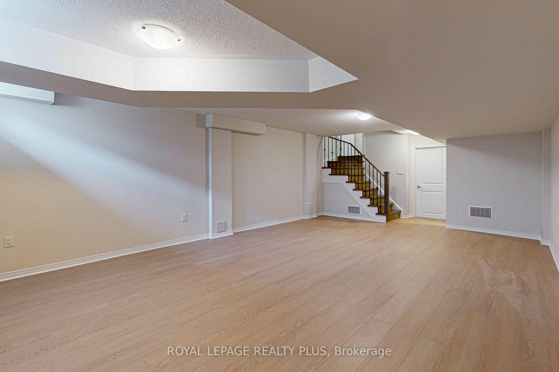 Photo 46 of 37 Teal Crest Circle, Brampton, Credit Valley — HOMEH