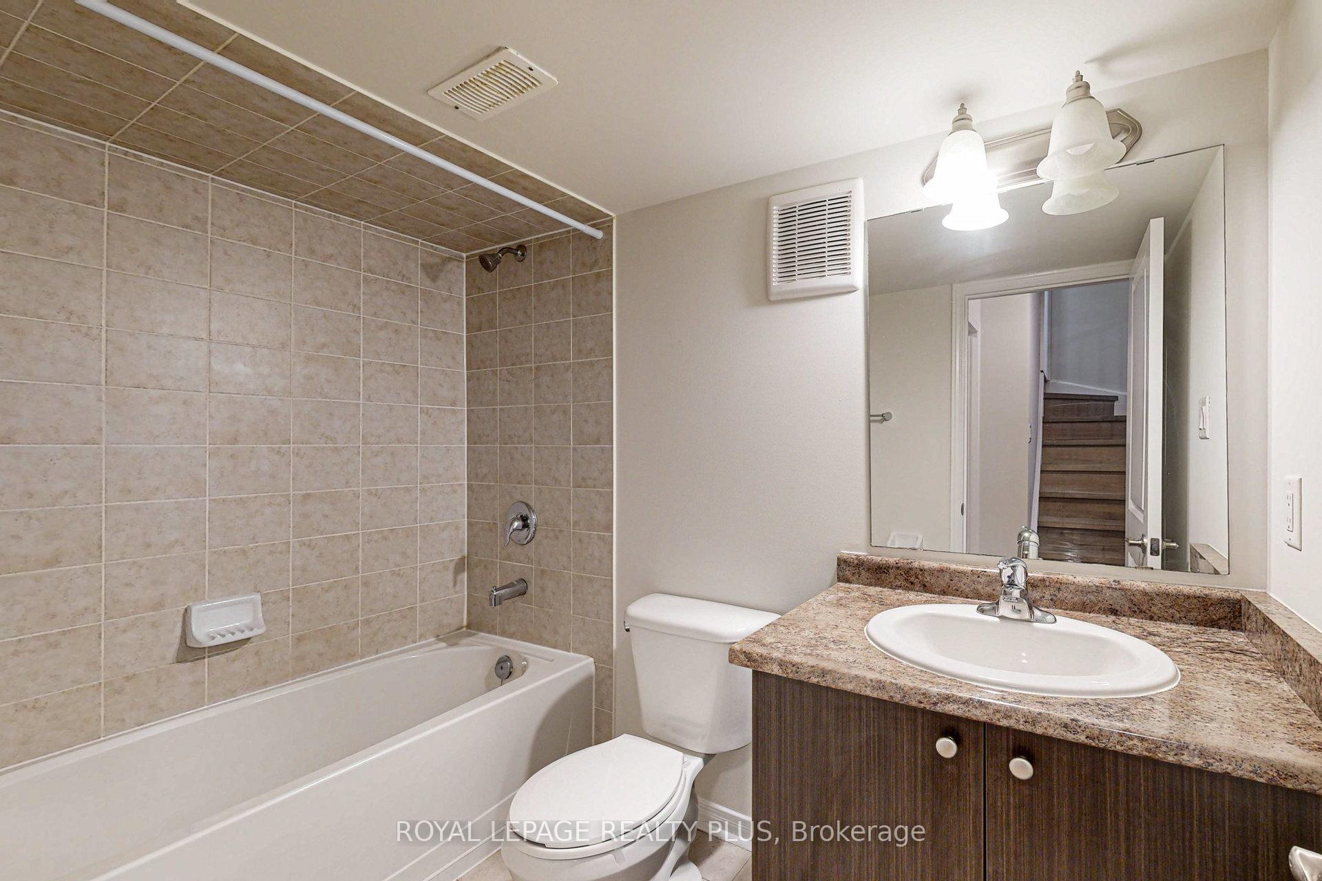 Photo 22 of 37 Teal Crest Circle, Brampton, Credit Valley — HOMEH
