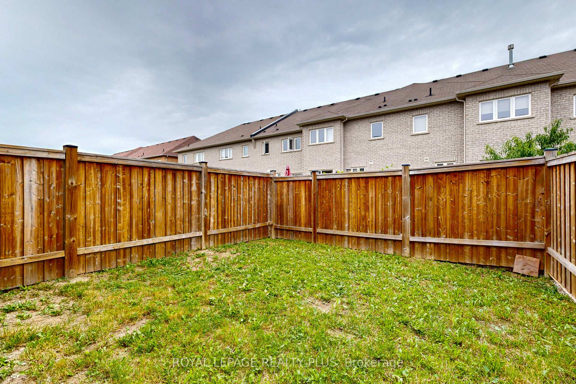 Photo 33 of 37 Teal Crest Circle, Brampton, Credit Valley — HOMEH