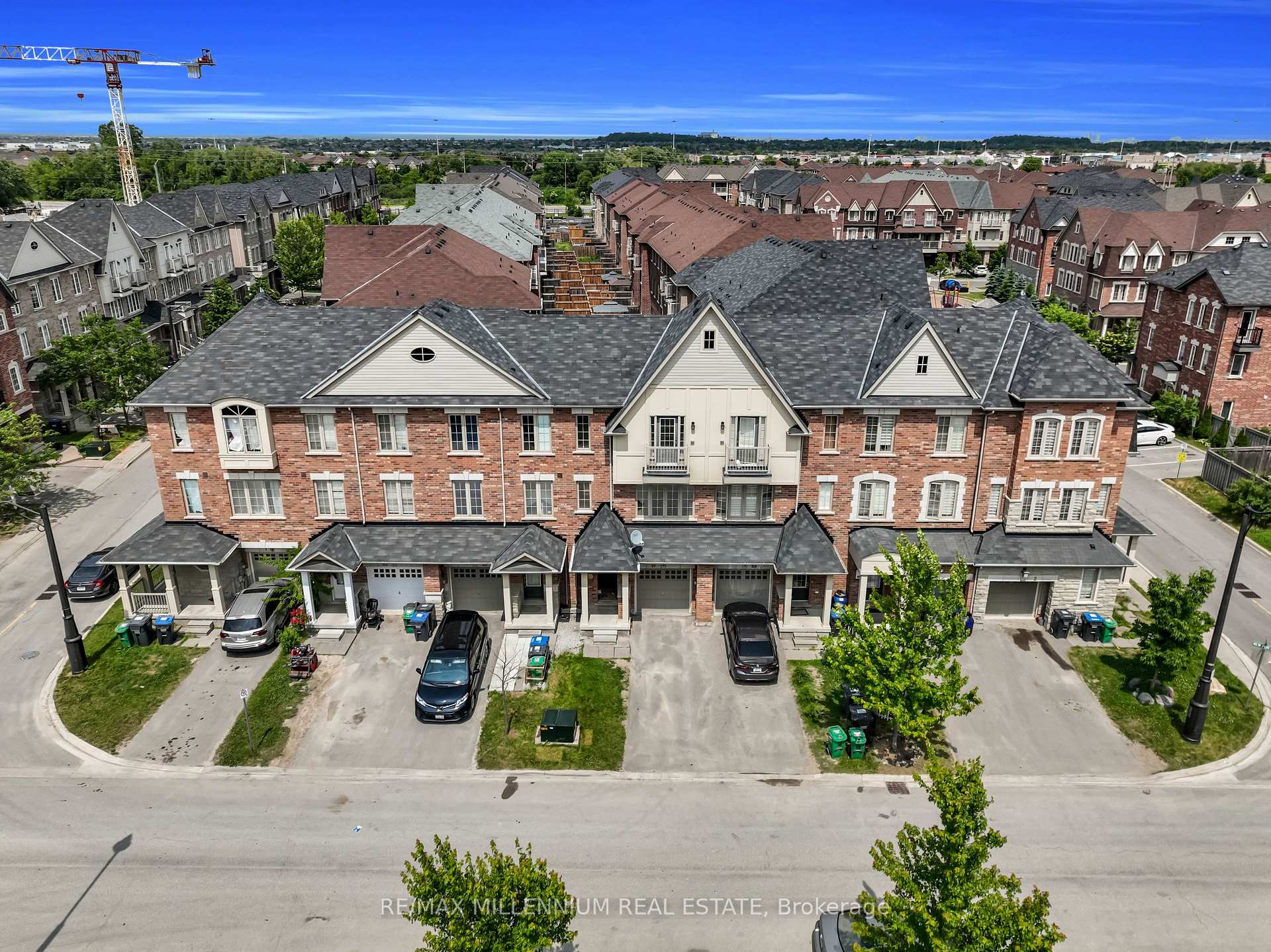 Photo 29 of 91 New Pines Trail, Brampton, Heart Lake East — HOMEH