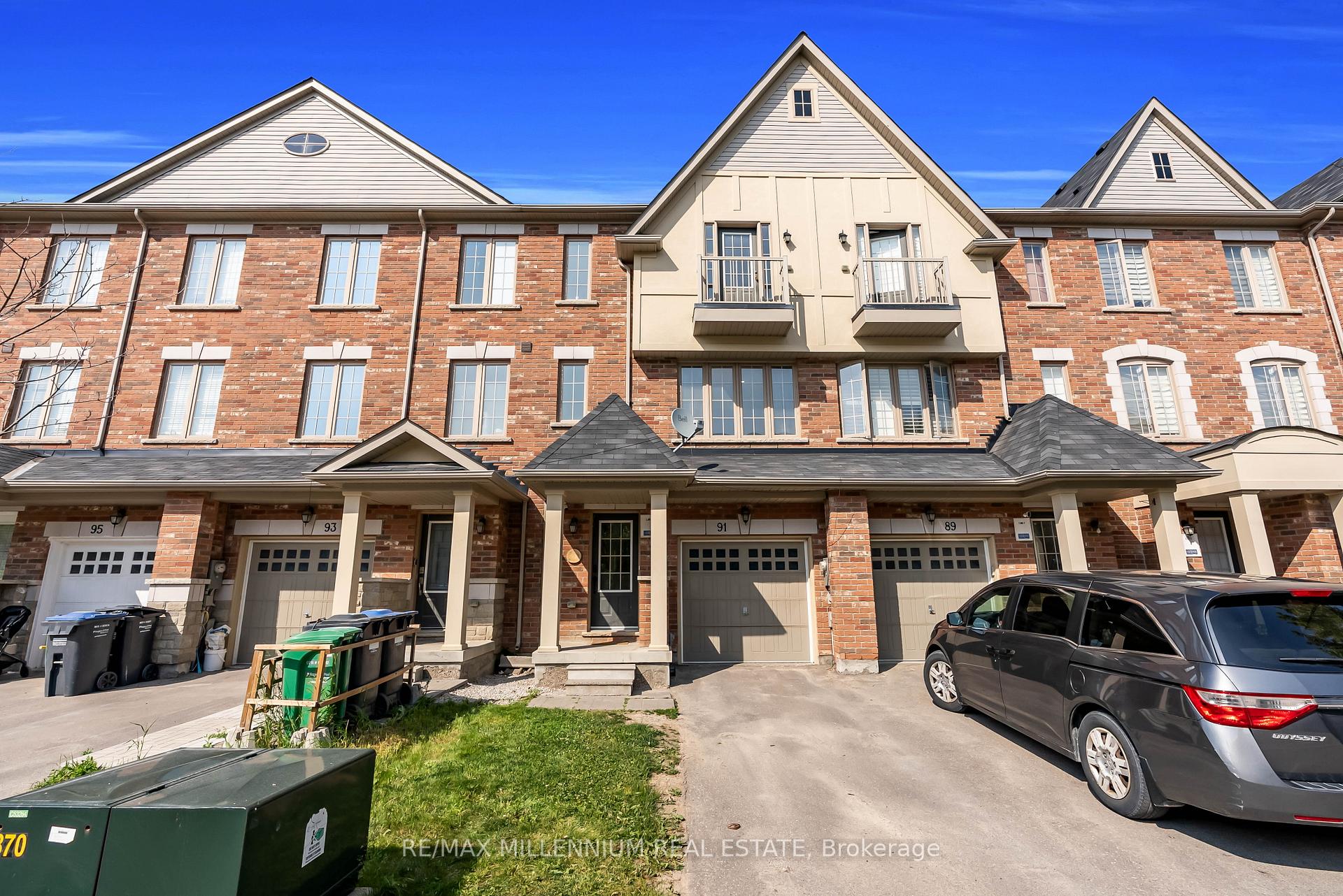 Photo 7 of 91 New Pines Trail, Brampton, Heart Lake East — HOMEH