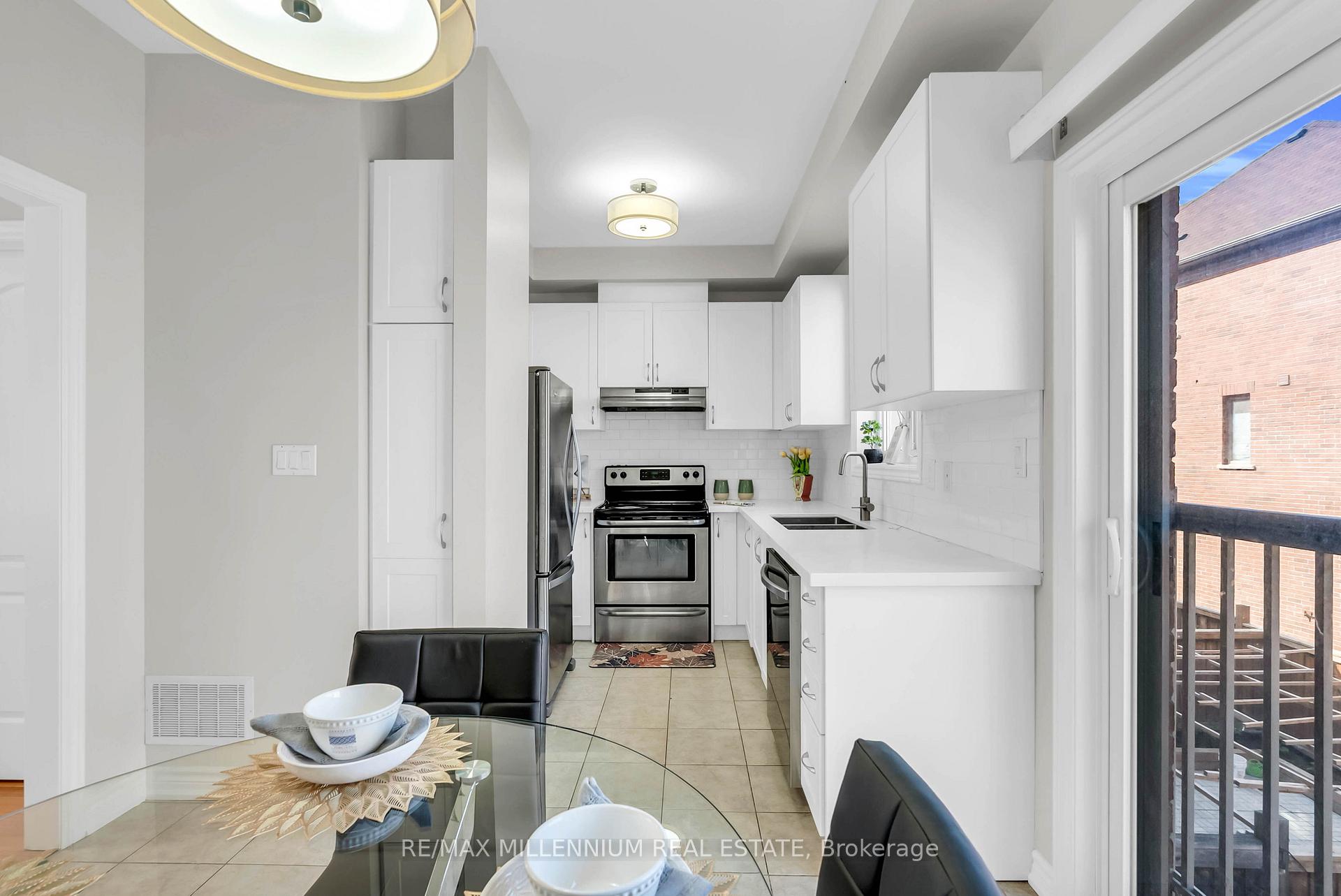 Photo 13 of 91 New Pines Trail, Brampton, Heart Lake East — HOMEH
