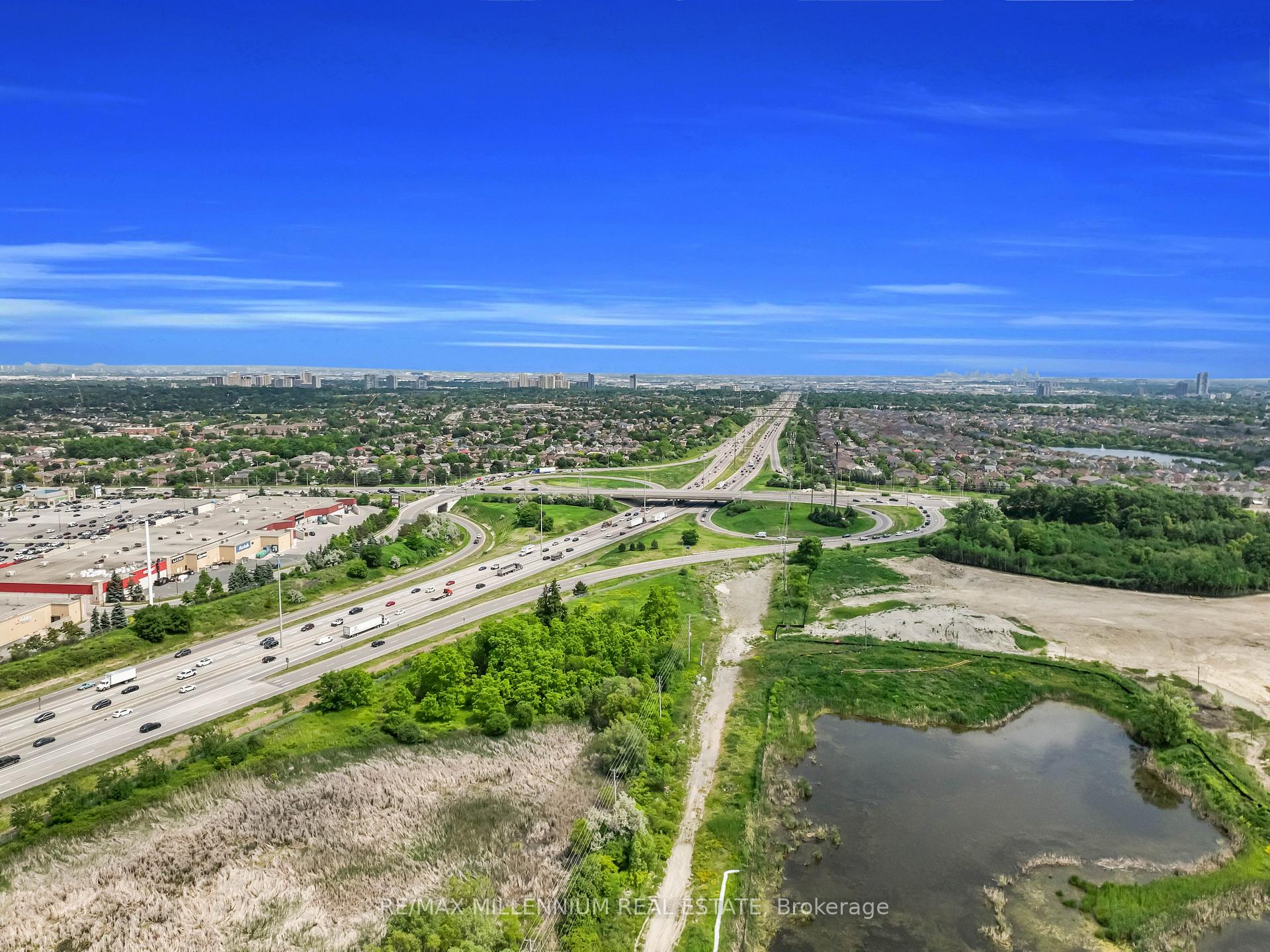 Photo 28 of 91 New Pines Trail, Brampton, Heart Lake East — HOMEH