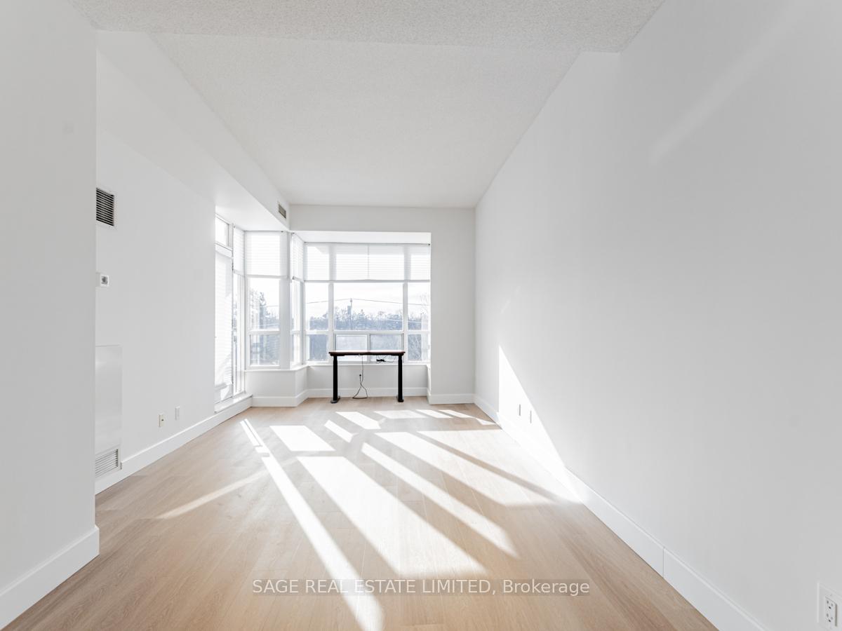 Front of Unit 506, 485 Rosewell Avenue