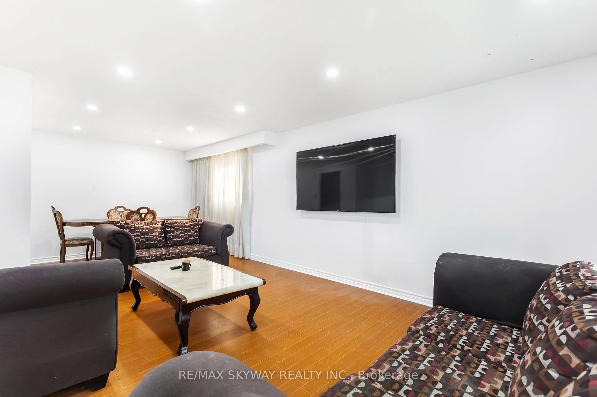 Photo 8 of 32 Maitland Street, Brampton, Central Park — HOMEH