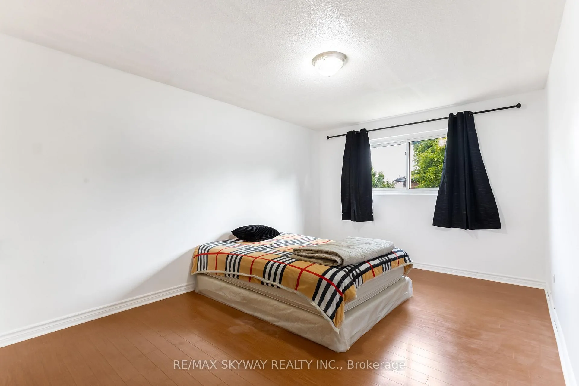 Photo 19 of 32 Maitland Street, Brampton, Central Park — HOMEH