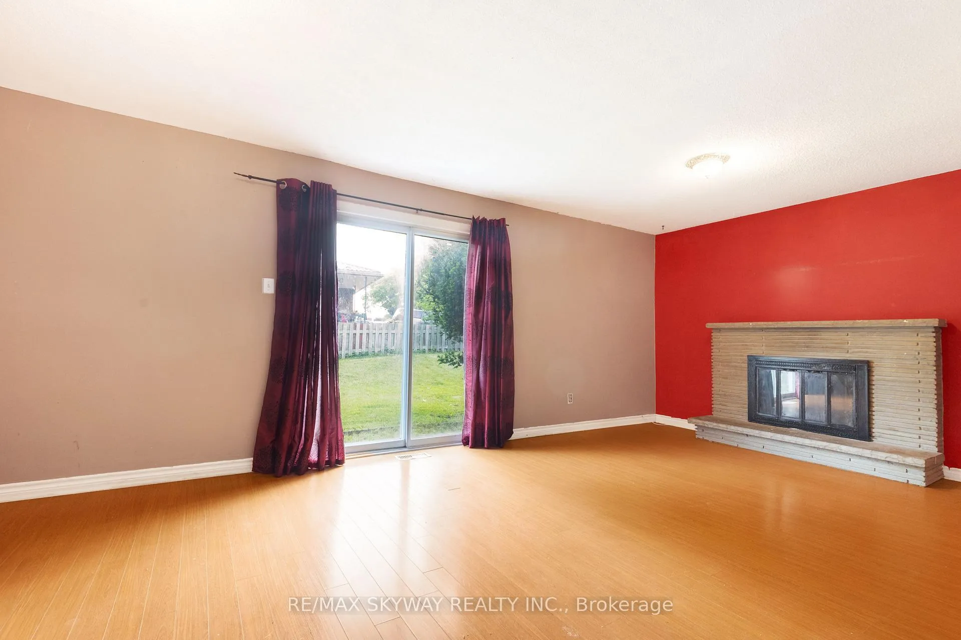 Photo 28 of 32 Maitland Street, Brampton, Central Park — HOMEH