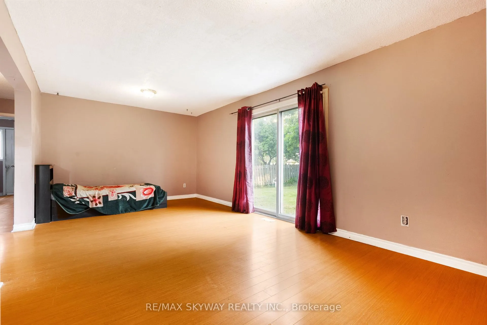 Photo 29 of 32 Maitland Street, Brampton, Central Park — HOMEH