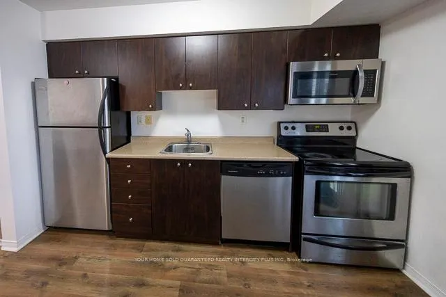 Photo 8 of Unit 407, 215 Queen Street E, Brampton, Queen Street Corridor — HOMEH