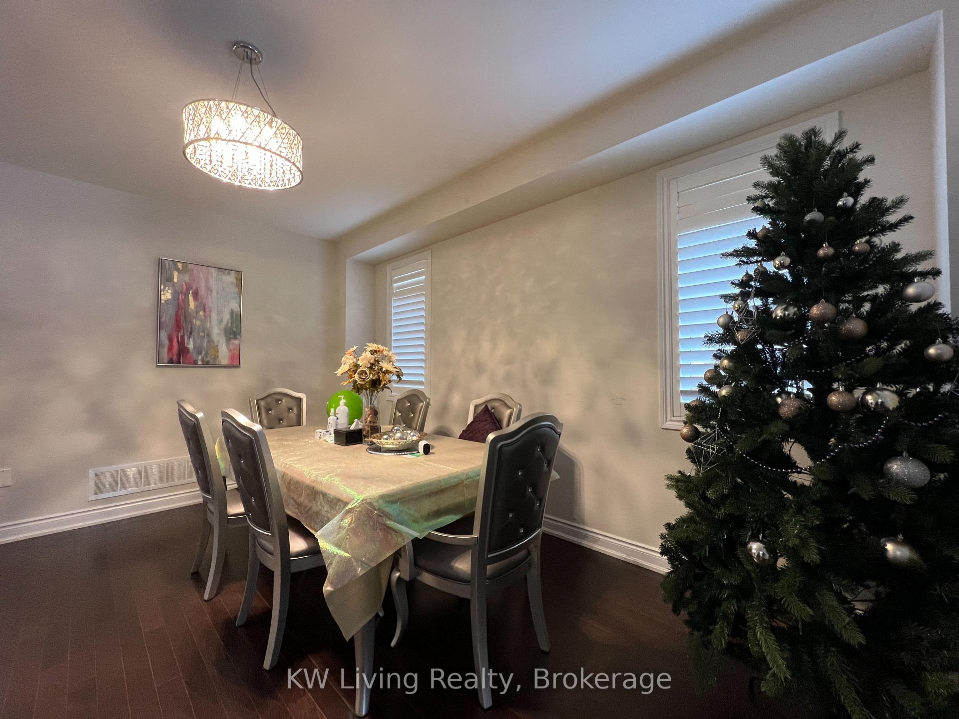Photo 5 of 116 Elysian Fields Circle, Brampton, Bram West — HOMEH
