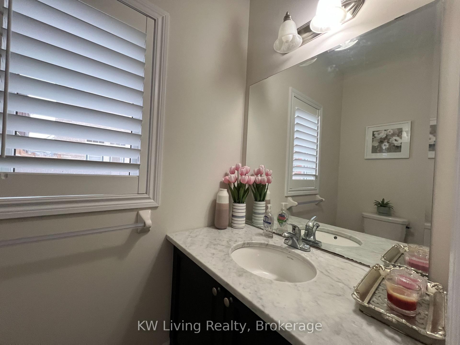 Photo 10 of 116 Elysian Fields Circle, Brampton, Bram West — HOMEH