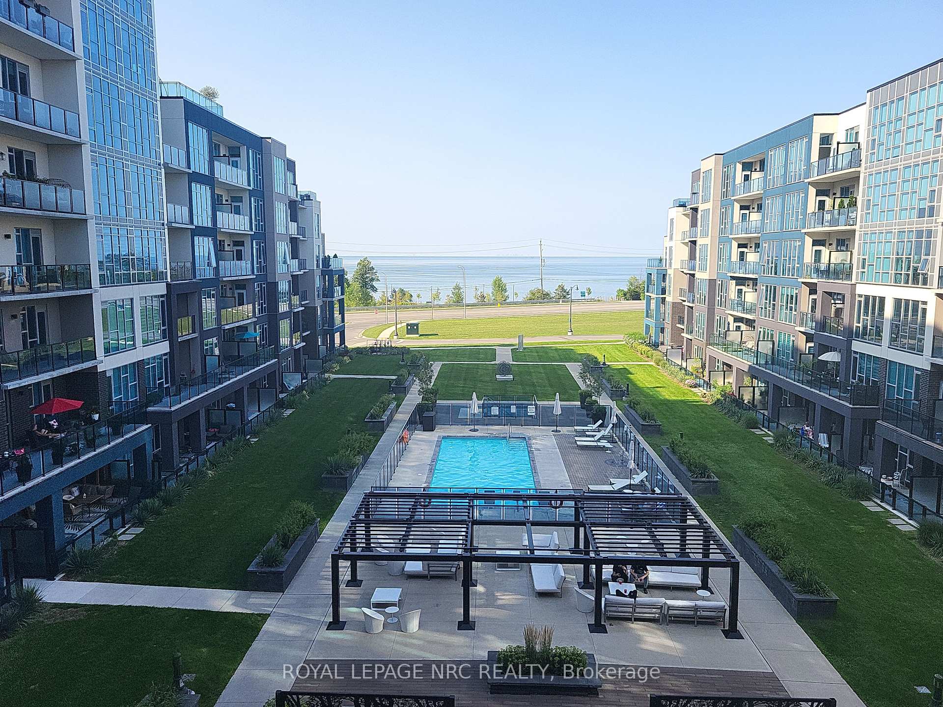 Photo 2 of Unit 428, 16 Concord Place, Grimsby, Grimsby Beach — HOMEH