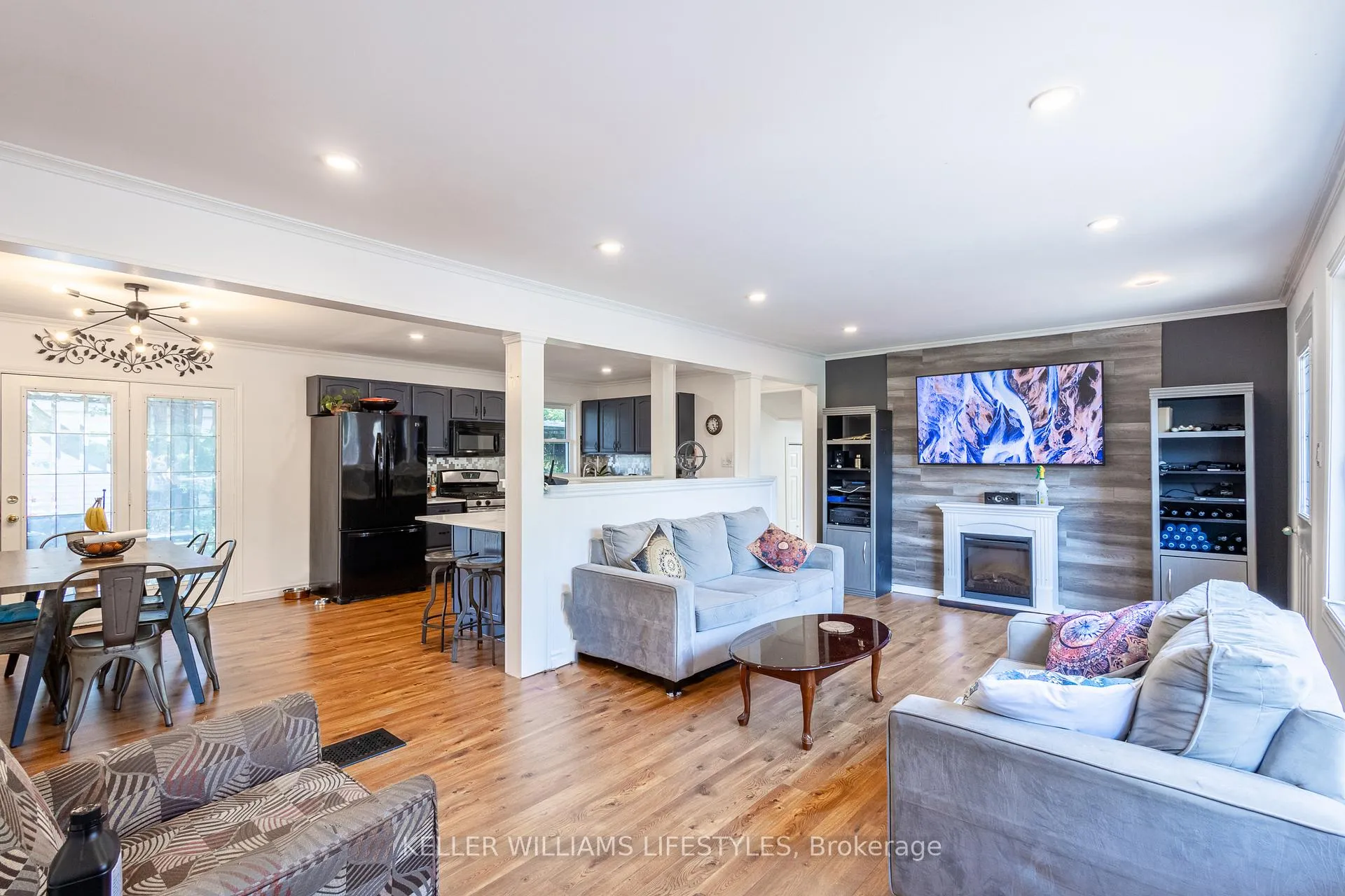 Photo 5 of 188 Cayley Street, Goderich, Goderich (Town) — HOMEH