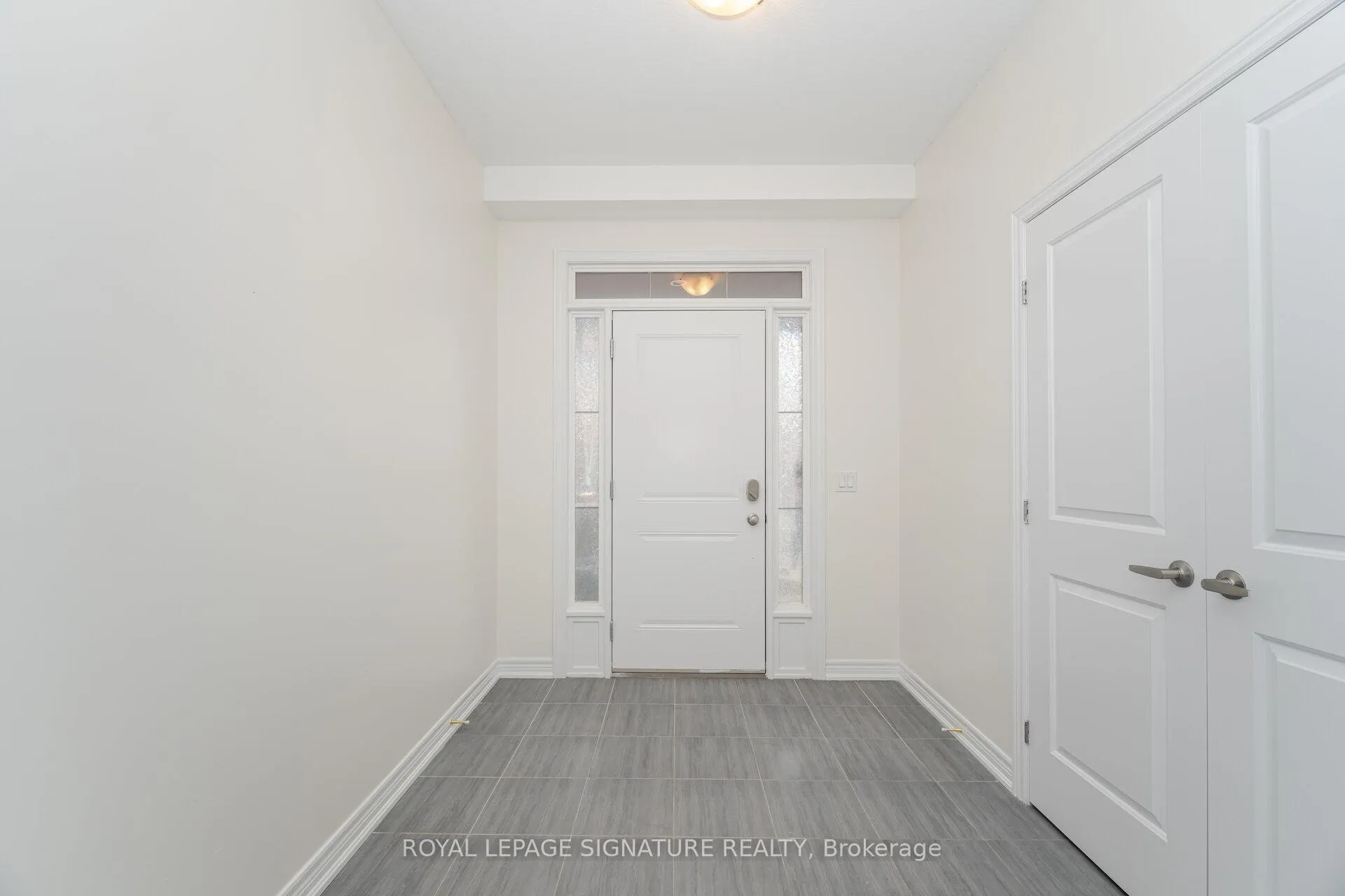Photo 4 of 5 Ridgeside Lane, Hamilton, Waterdown — HOMEH