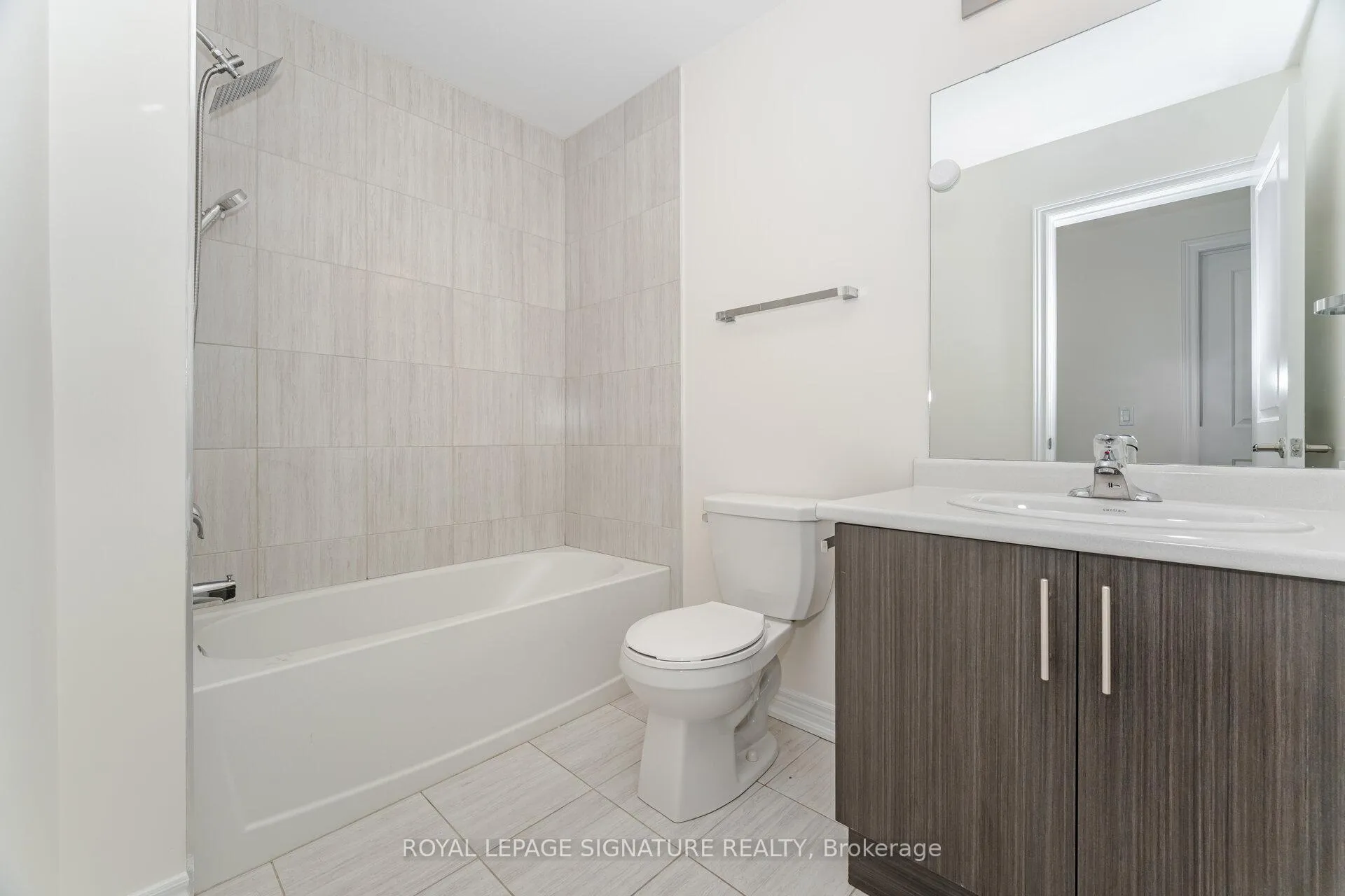Photo 6 of 5 Ridgeside Lane, Hamilton, Waterdown — HOMEH