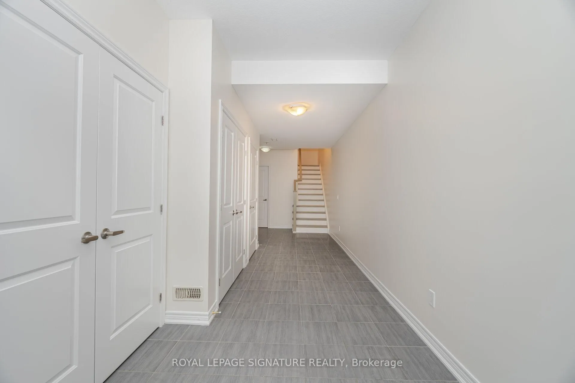 Photo 11 of 5 Ridgeside Lane, Hamilton, Waterdown — HOMEH