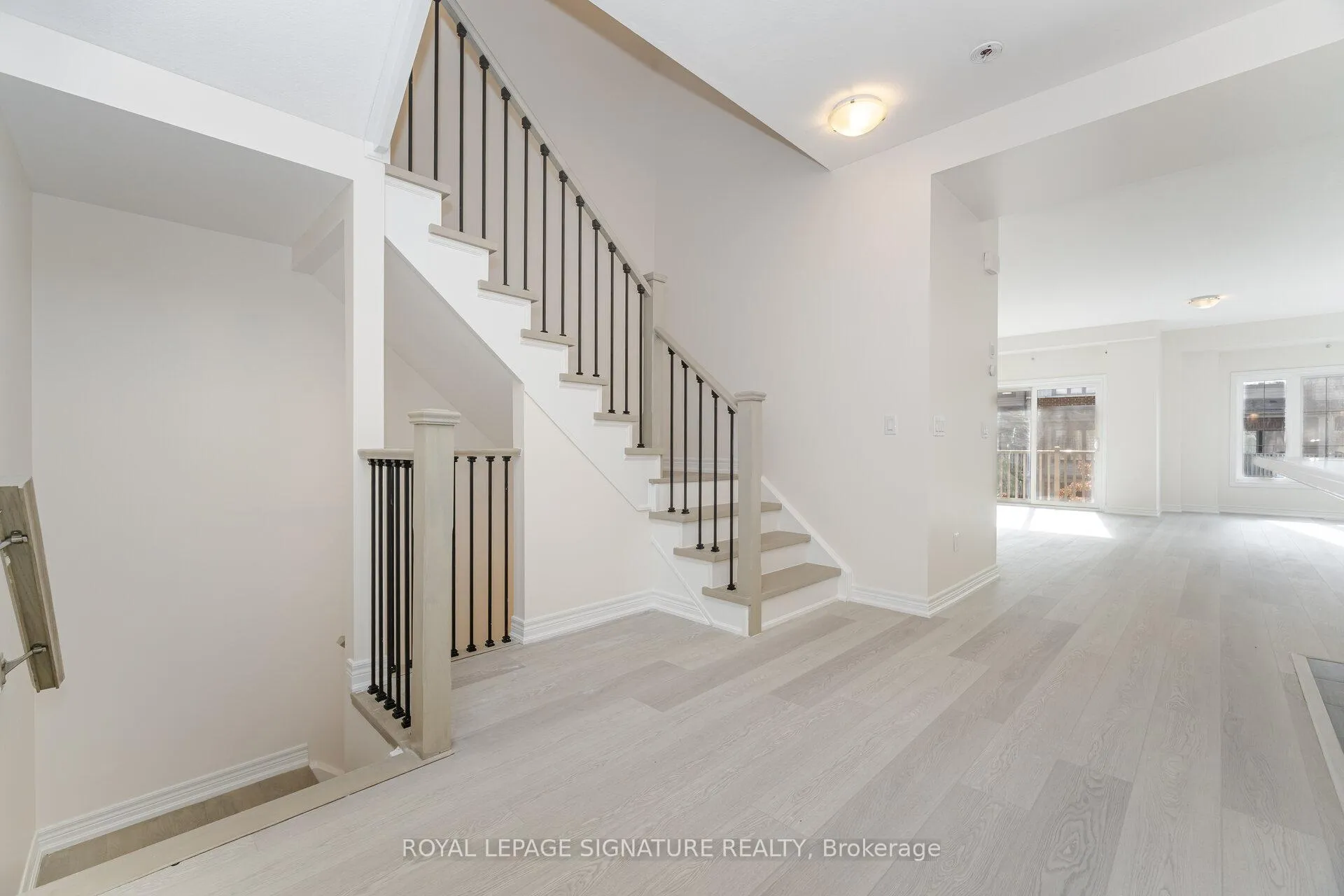Photo 12 of 5 Ridgeside Lane, Hamilton, Waterdown — HOMEH