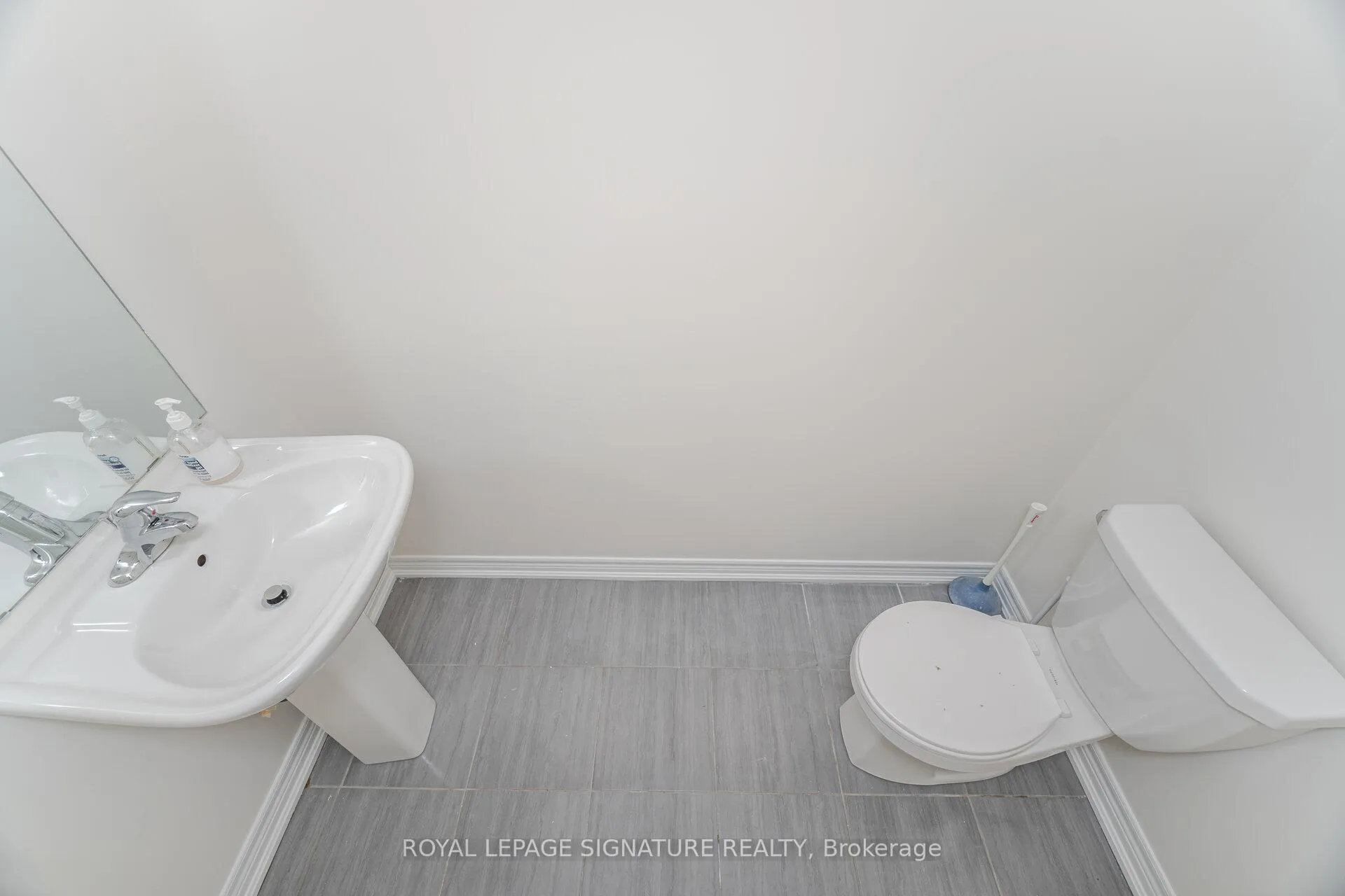 Photo 13 of 5 Ridgeside Lane, Hamilton, Waterdown — HOMEH