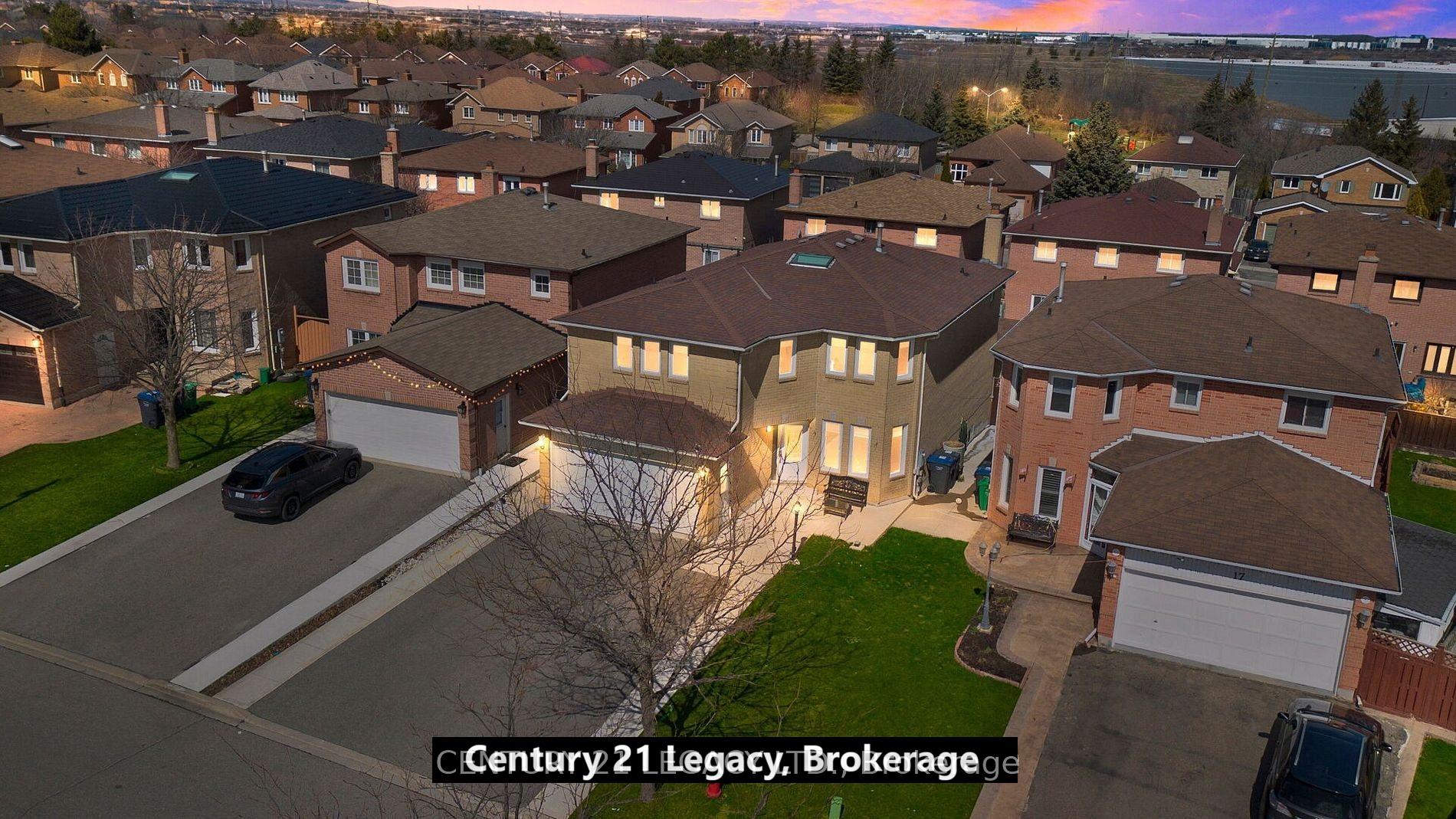 Photo 1 of 19 Kirk Drive, Brampton, Northwood Park — HOMEH