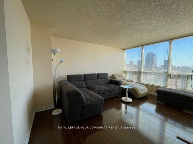 Photo 5 of Unit 607, 10 Laurelcrest Street, Brampton, Queen Street Corridor — HOMEH