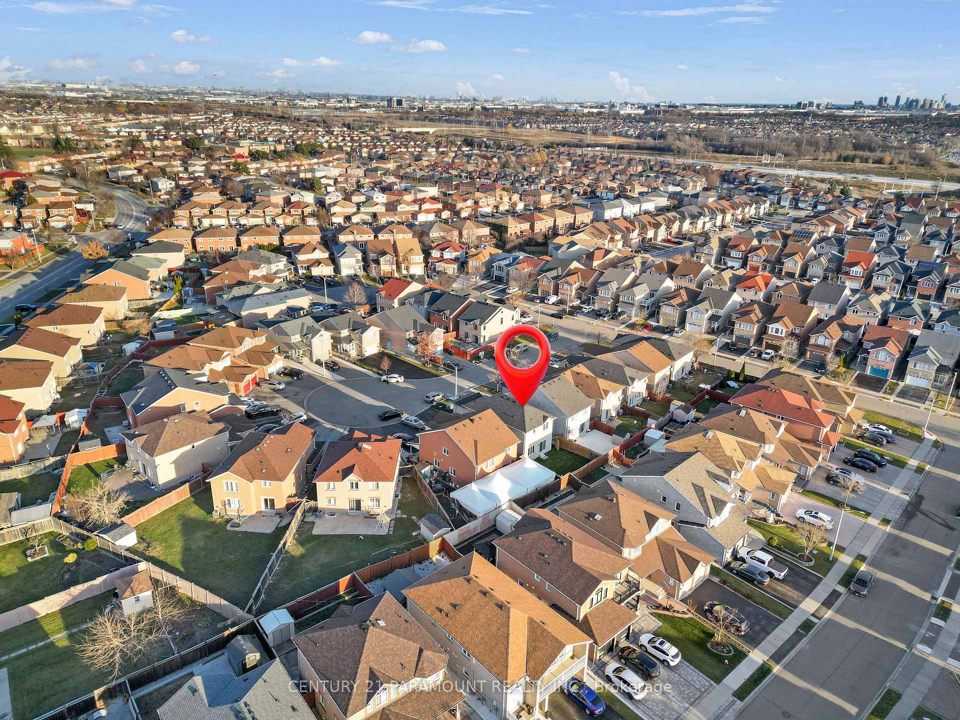 Photo 7 of 12 Hefferon Court, Brampton, Fletcher's Creek South — HOMEH