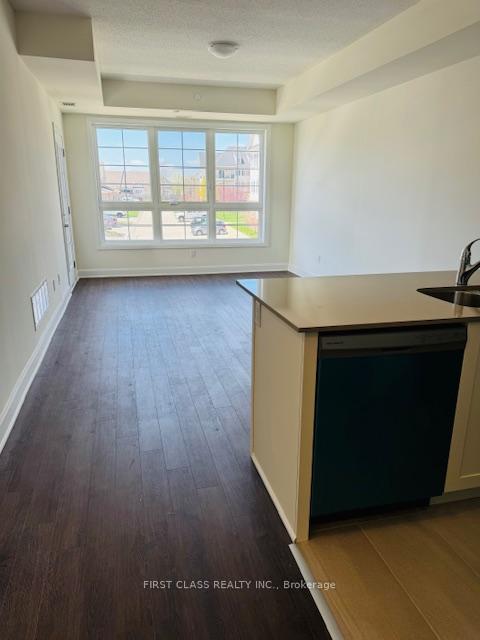 Photo 9 of Unit 206, 50 Lakebreeze Drive, Clarington, Newcastle — HOMEH