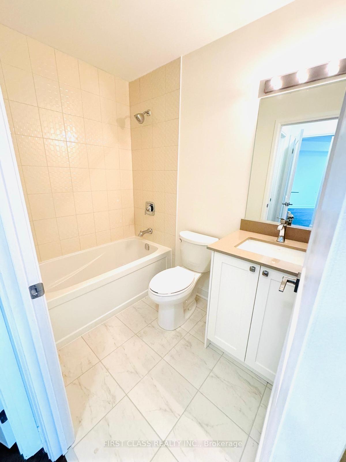 Photo 15 of Unit 206, 50 Lakebreeze Drive, Clarington, Newcastle — HOMEH