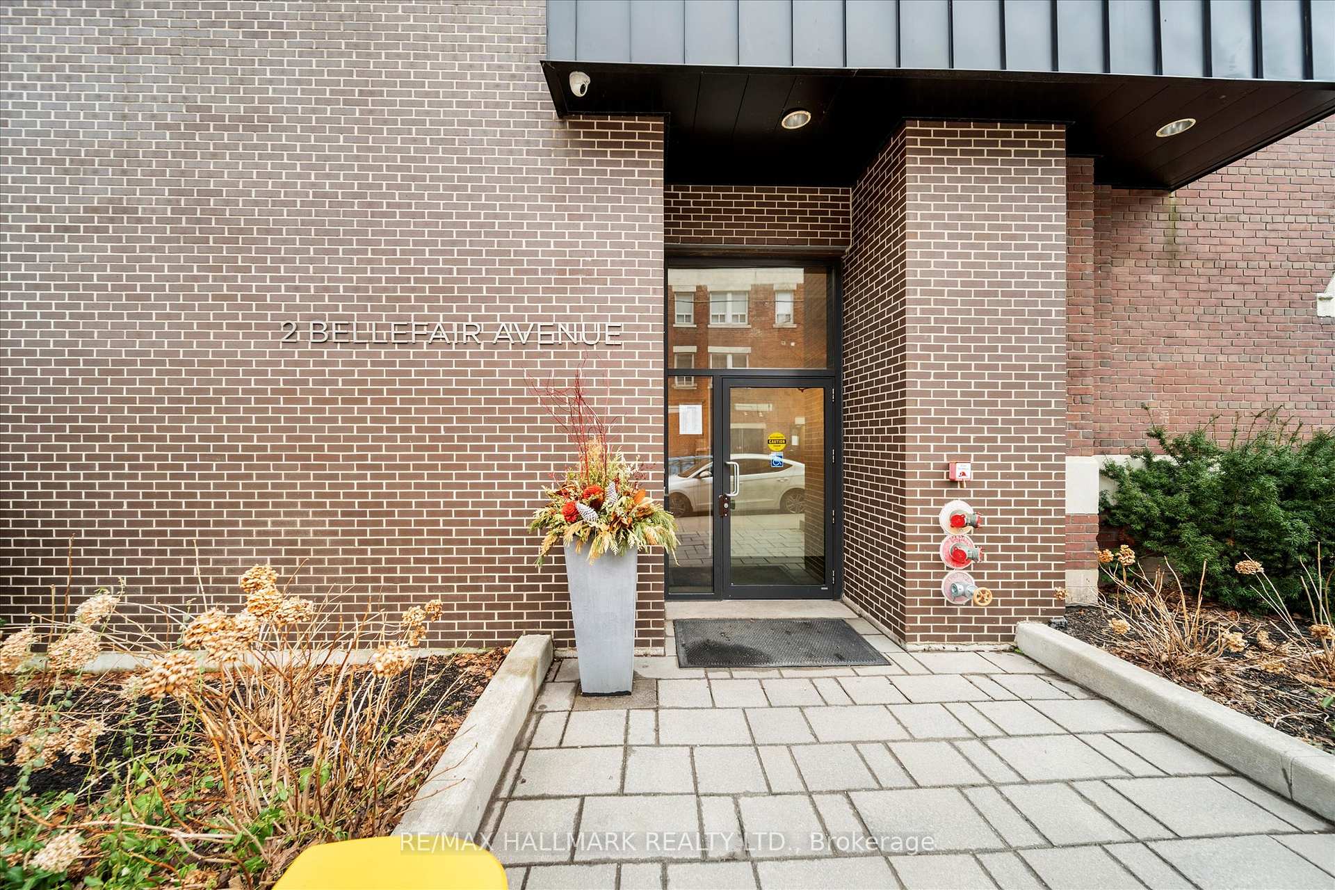 Photo 2 of Unit 203, 2 Bellefair Avenue, Toronto, The Beaches — HOMEH