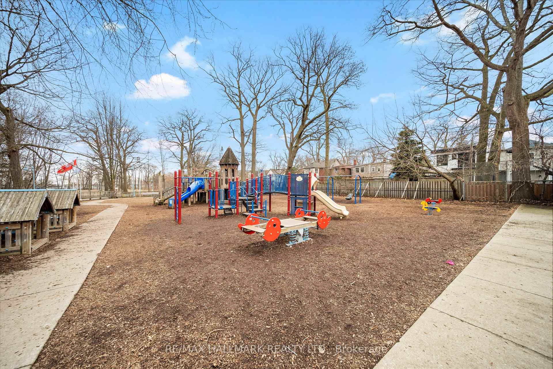 Photo 28 of Unit 203, 2 Bellefair Avenue, Toronto, The Beaches — HOMEH