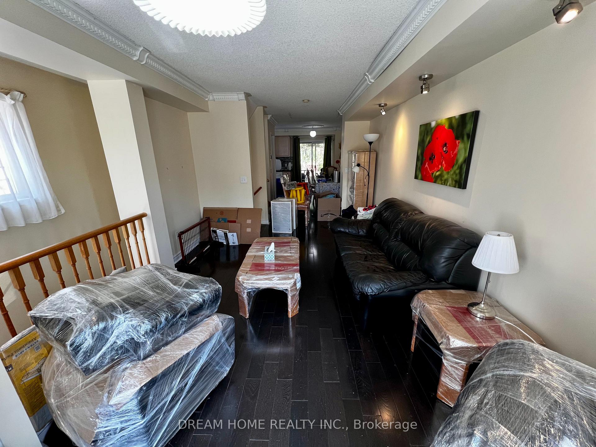 Photo 4 of 41 Bethune Way, Markham, Milliken Mills East — HOMEH