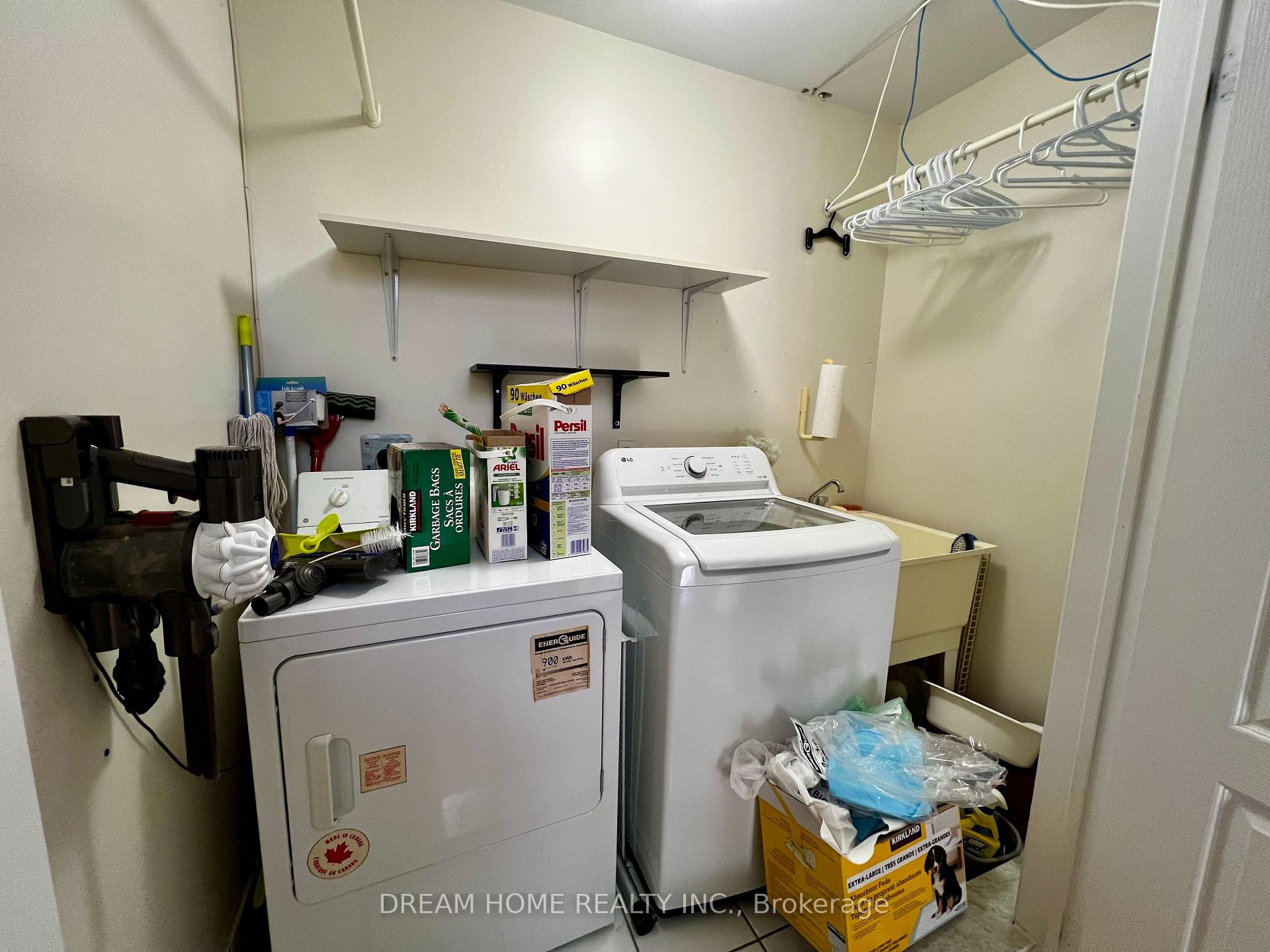 Photo 9 of 41 Bethune Way, Markham, Milliken Mills East — HOMEH