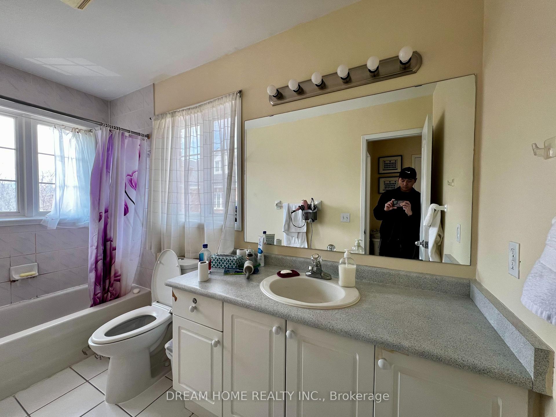 Photo 10 of 41 Bethune Way, Markham, Milliken Mills East — HOMEH