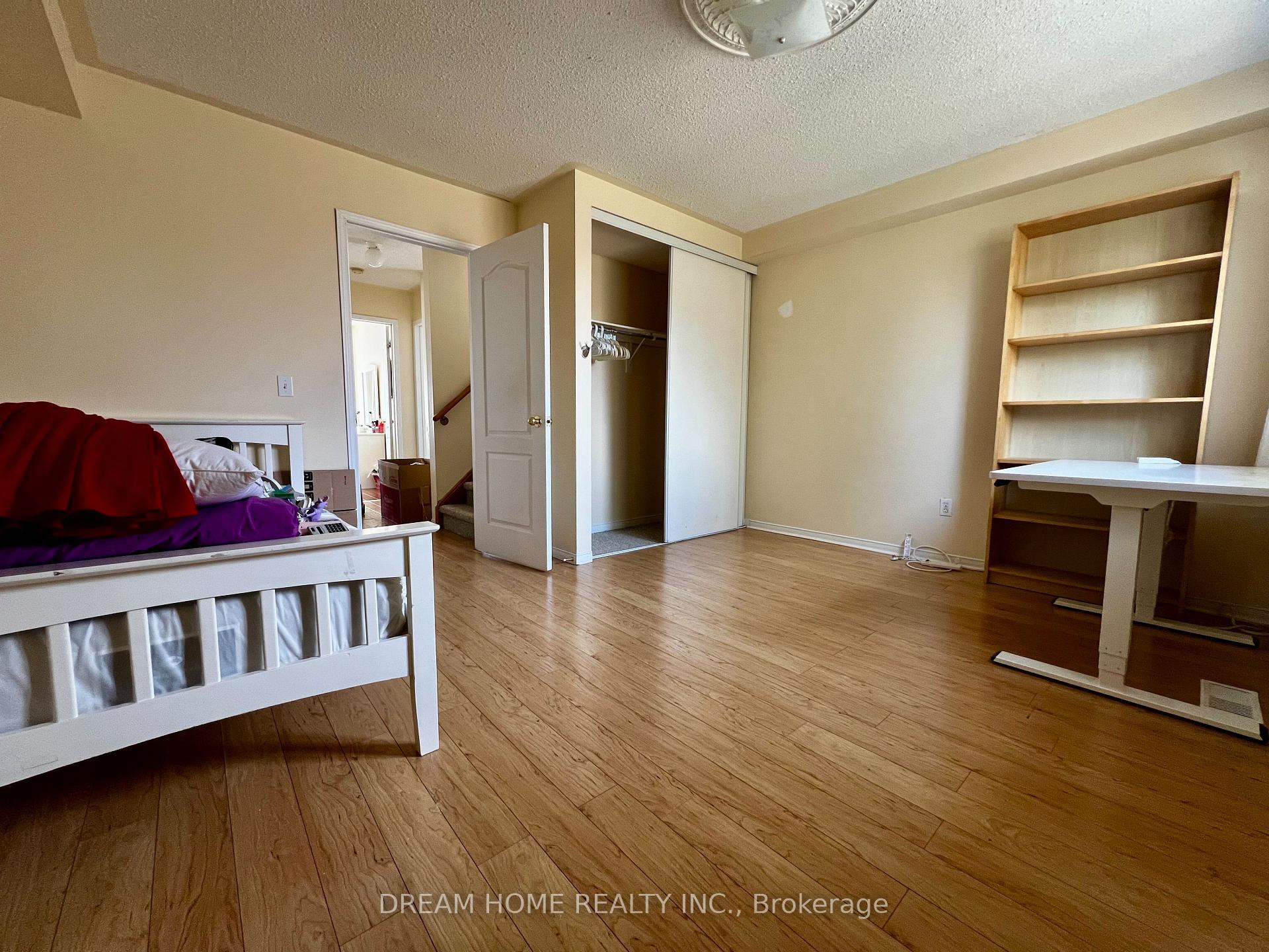 Photo 11 of 41 Bethune Way, Markham, Milliken Mills East — HOMEH