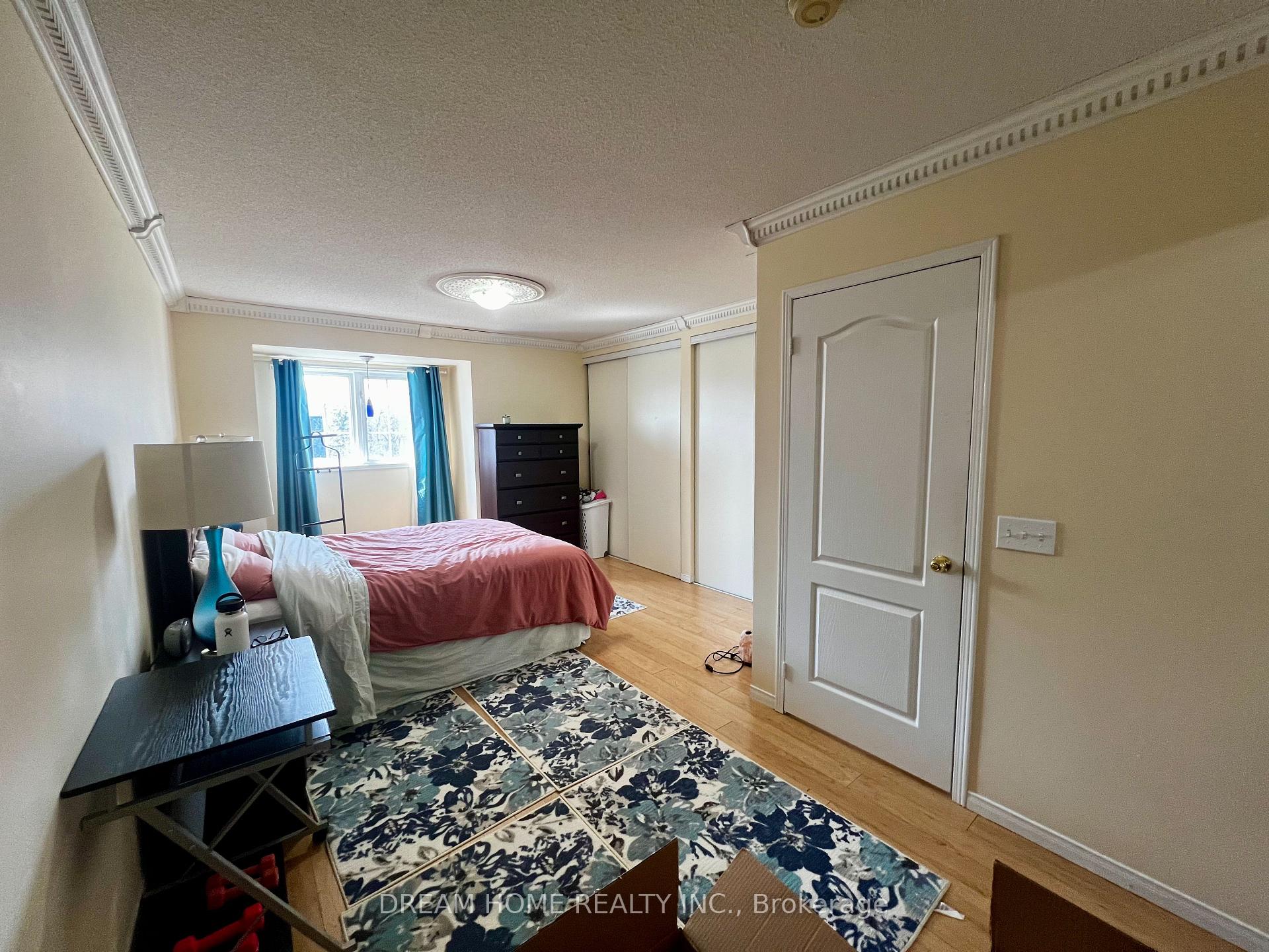 Photo 28 of 41 Bethune Way, Markham, Milliken Mills East — HOMEH