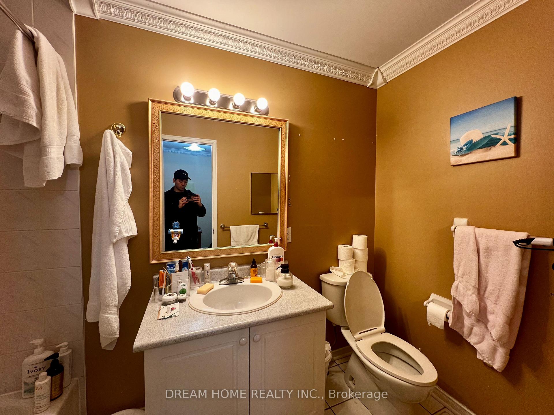 Photo 31 of 41 Bethune Way, Markham, Milliken Mills East — HOMEH