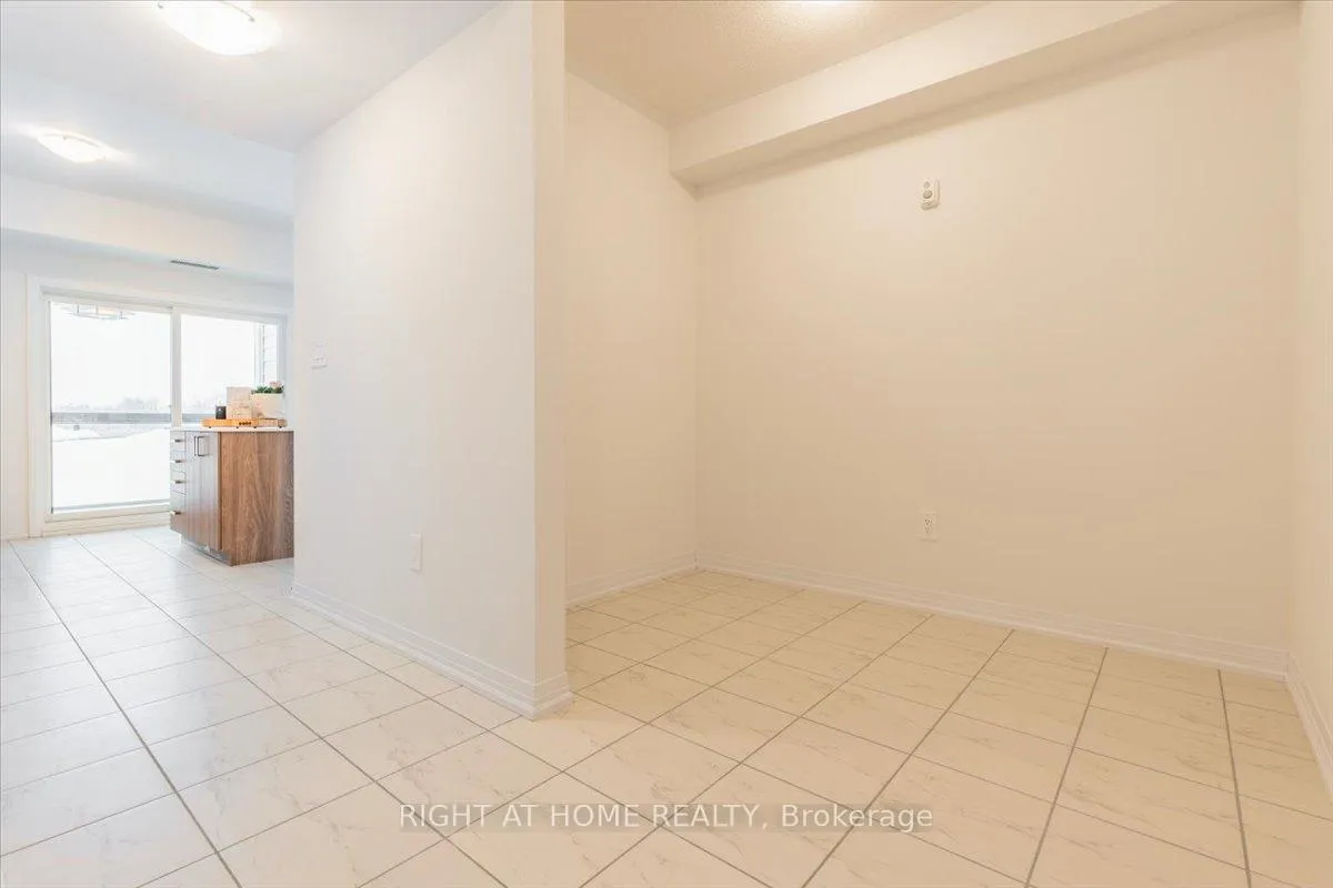Photo 4 of Unit 302, 15 Kneeshaw Drive S, Barrie, Rural Barrie Southeast — HOMEH