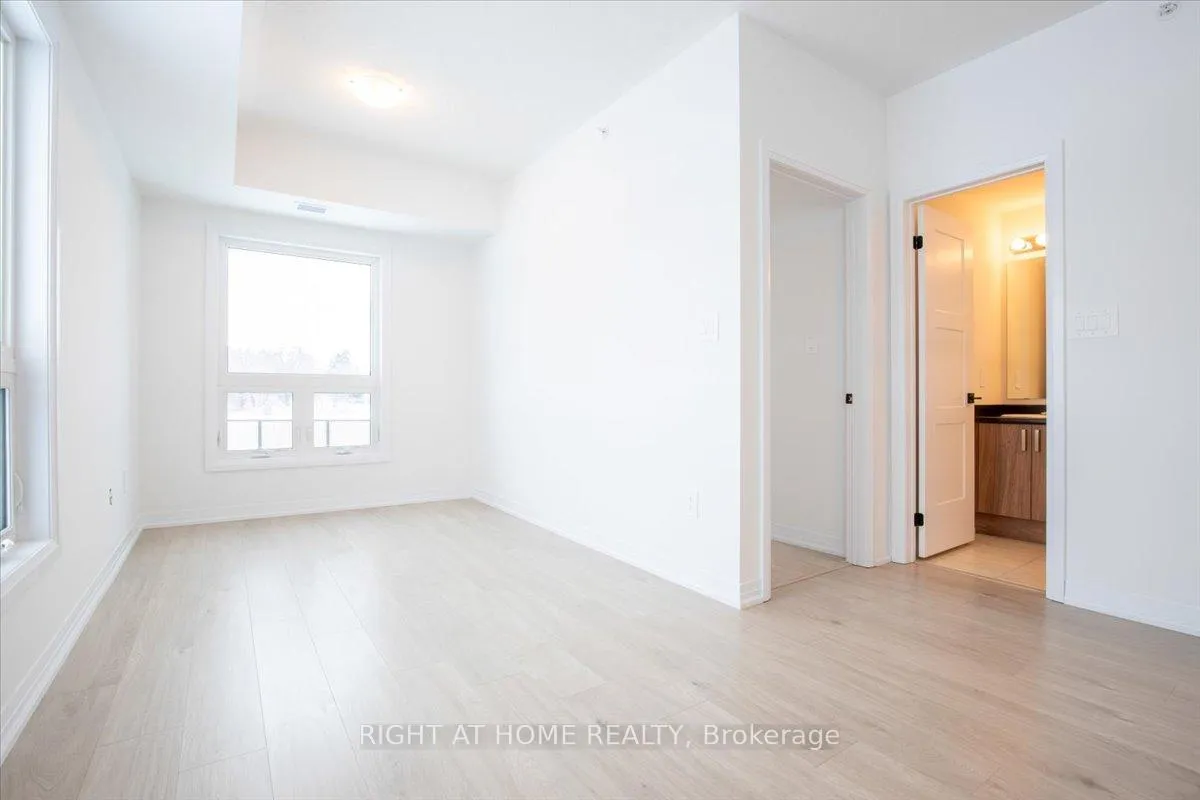 Photo 17 of Unit 302, 15 Kneeshaw Drive S, Barrie, Rural Barrie Southeast — HOMEH