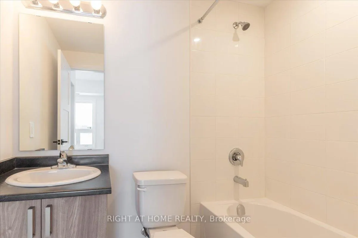 Photo 18 of Unit 302, 15 Kneeshaw Drive S, Barrie, Rural Barrie Southeast — HOMEH